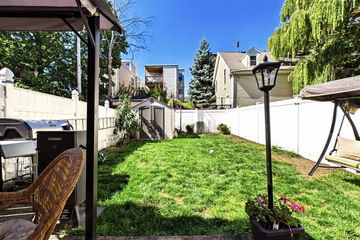 Single Family Residence at 100 Buttonwood St, Boston MA 02125, Boston, photo 6 of 34