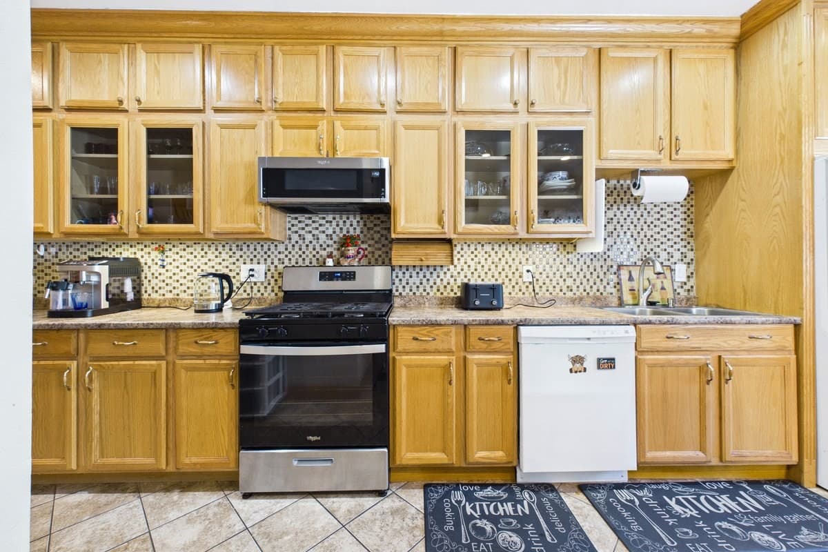 Single Family Residence at 100 Buttonwood St, Boston MA 02125, Boston, photo 13 of 34