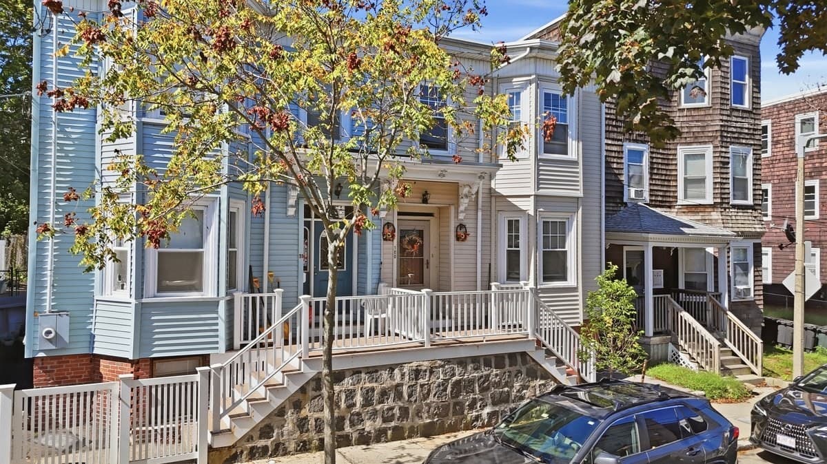 Single Family Residence at 100 Buttonwood St, Boston MA 02125, Boston, photo 3 of 34