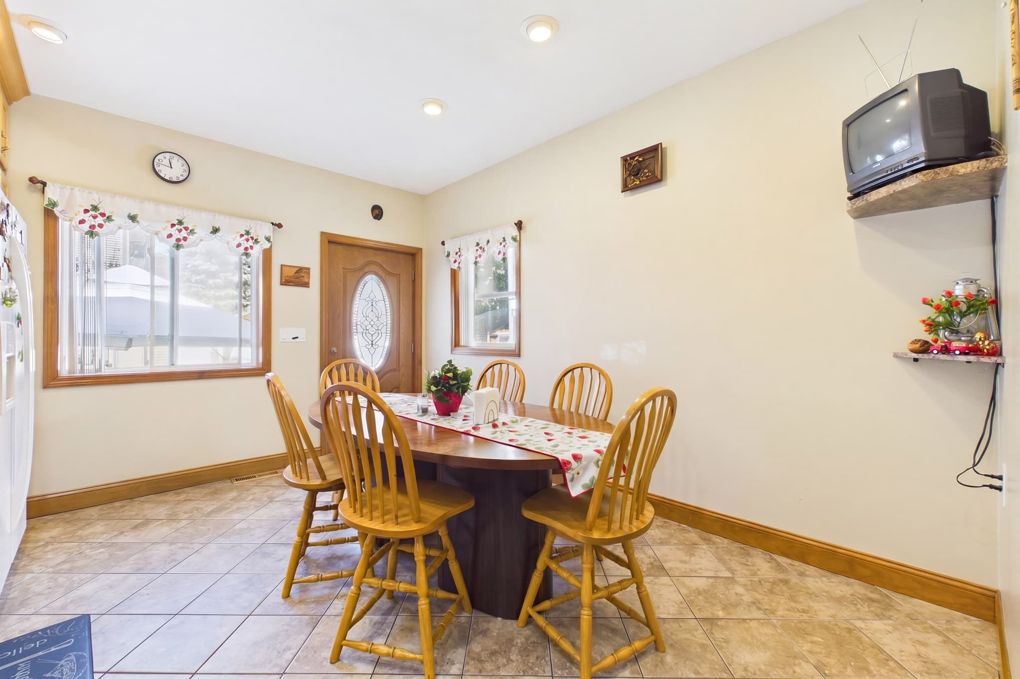 Single Family Residence at 100 Buttonwood St, Boston MA 02125, Boston, photo 15 of 34