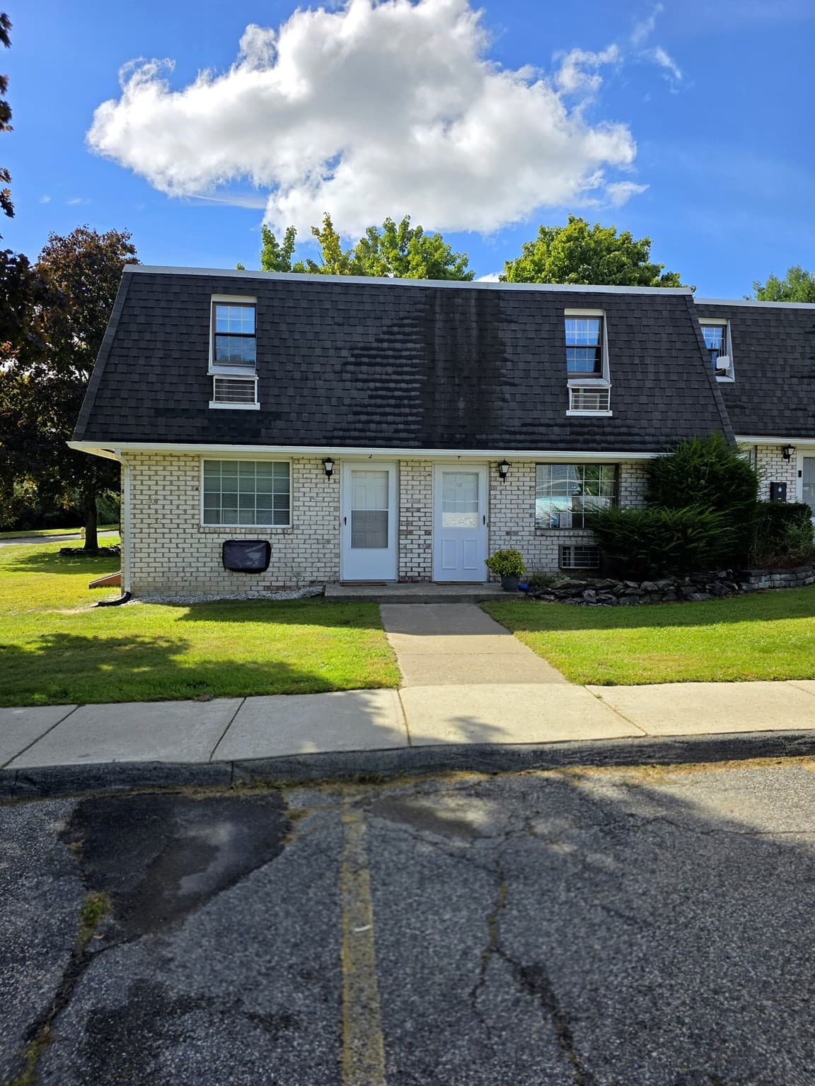 2 Princeton Ter # 2, Greenfield MA 01301