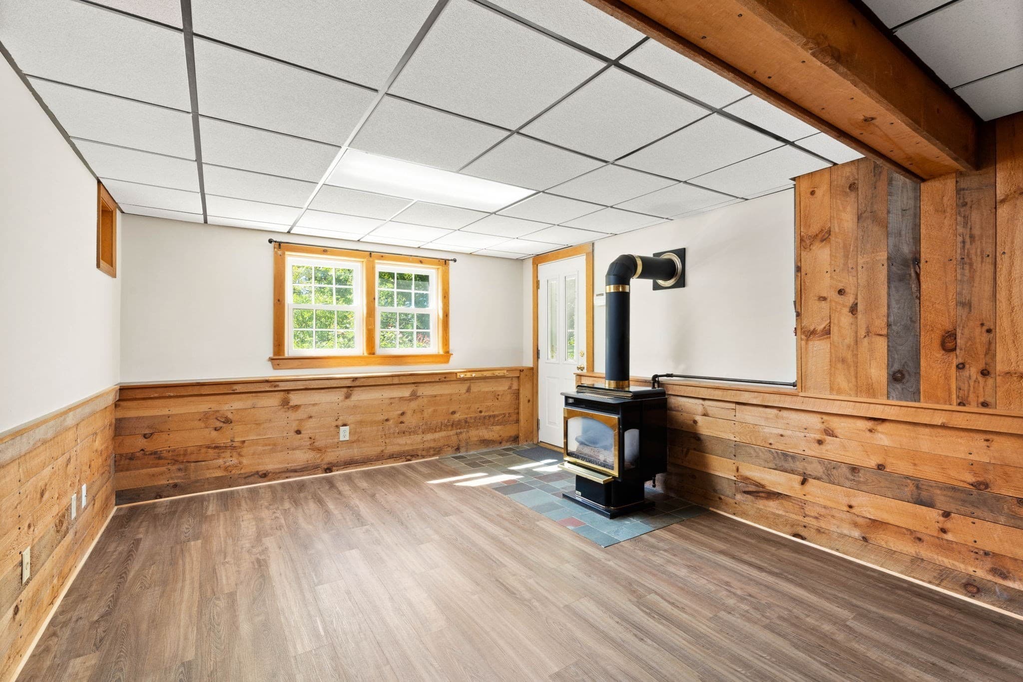 Single Family Residence at 236 Sherburne Ave, Tyngsborough MA 01879, Tyngsborough, photo 23 of 33