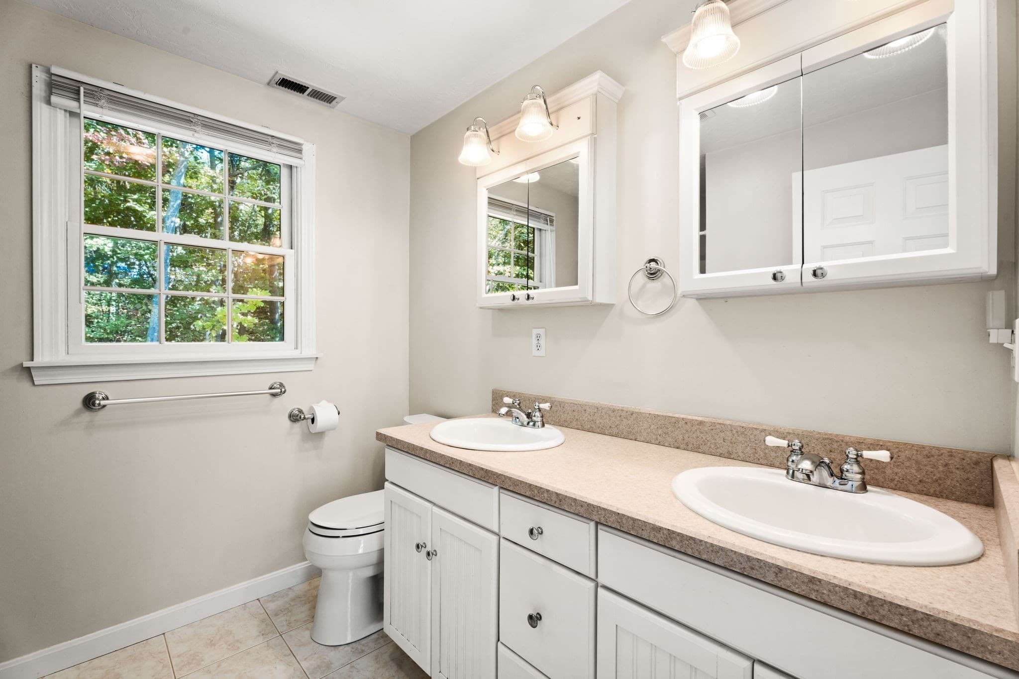 Single Family Residence at 236 Sherburne Ave, Tyngsborough MA 01879, Tyngsborough, photo 17 of 33
