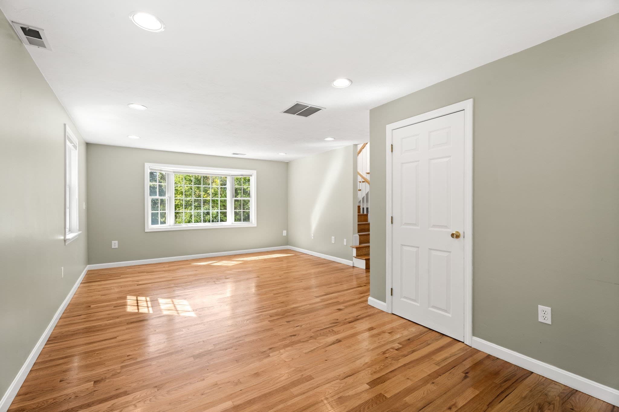 Single Family Residence at 236 Sherburne Ave, Tyngsborough MA 01879, Tyngsborough, photo 12 of 33