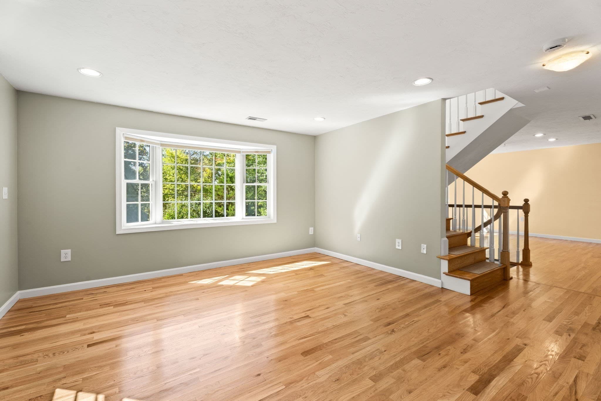 Single Family Residence at 236 Sherburne Ave, Tyngsborough MA 01879, Tyngsborough, photo 9 of 33
