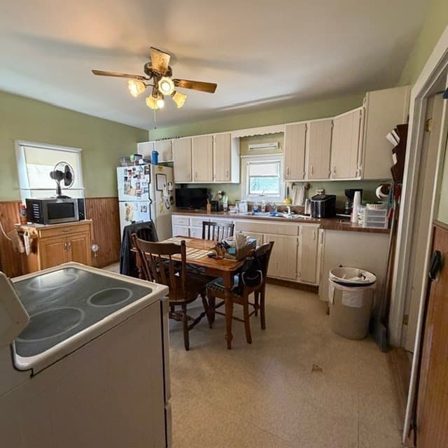 Single Family Residence at 126 W 6th St., Lowell MA 01850, Lowell, photo 5 of 29