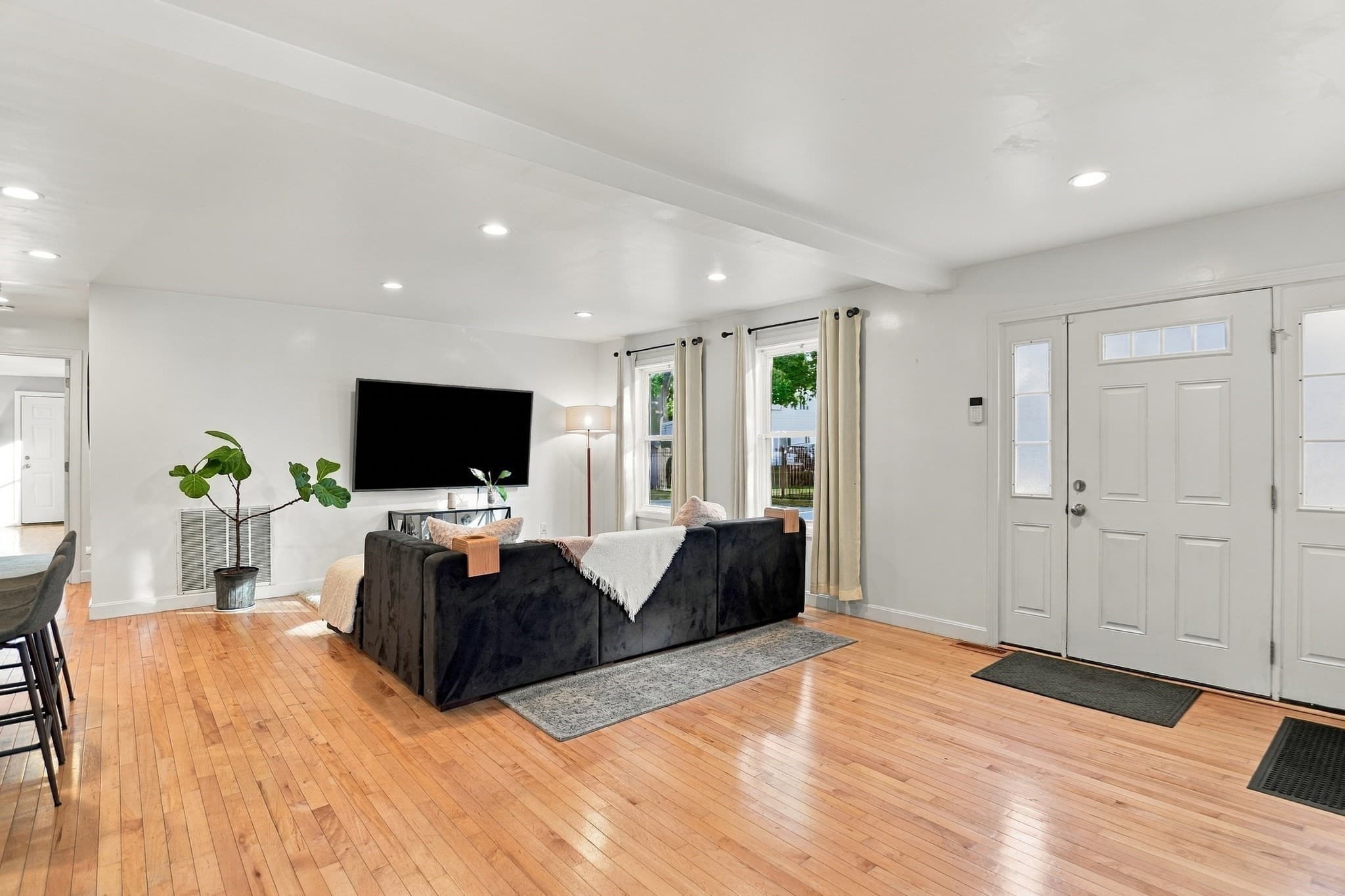 Condominium at 89 Broad Street # 1, Lynn MA 01902, Lynn, photo 2 of 29