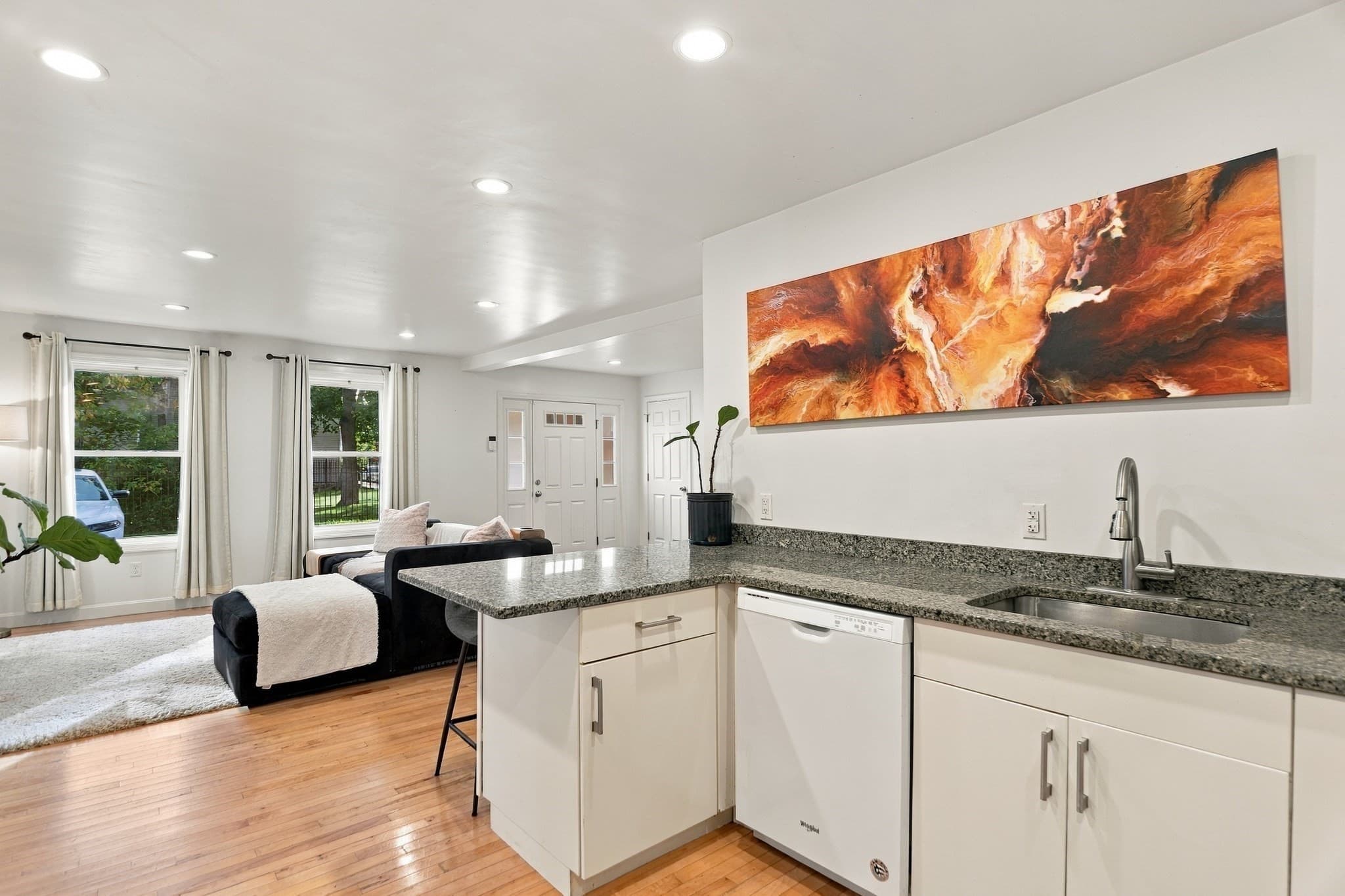 Condominium at 89 Broad Street # 1, Lynn MA 01902, Lynn, photo 6 of 29