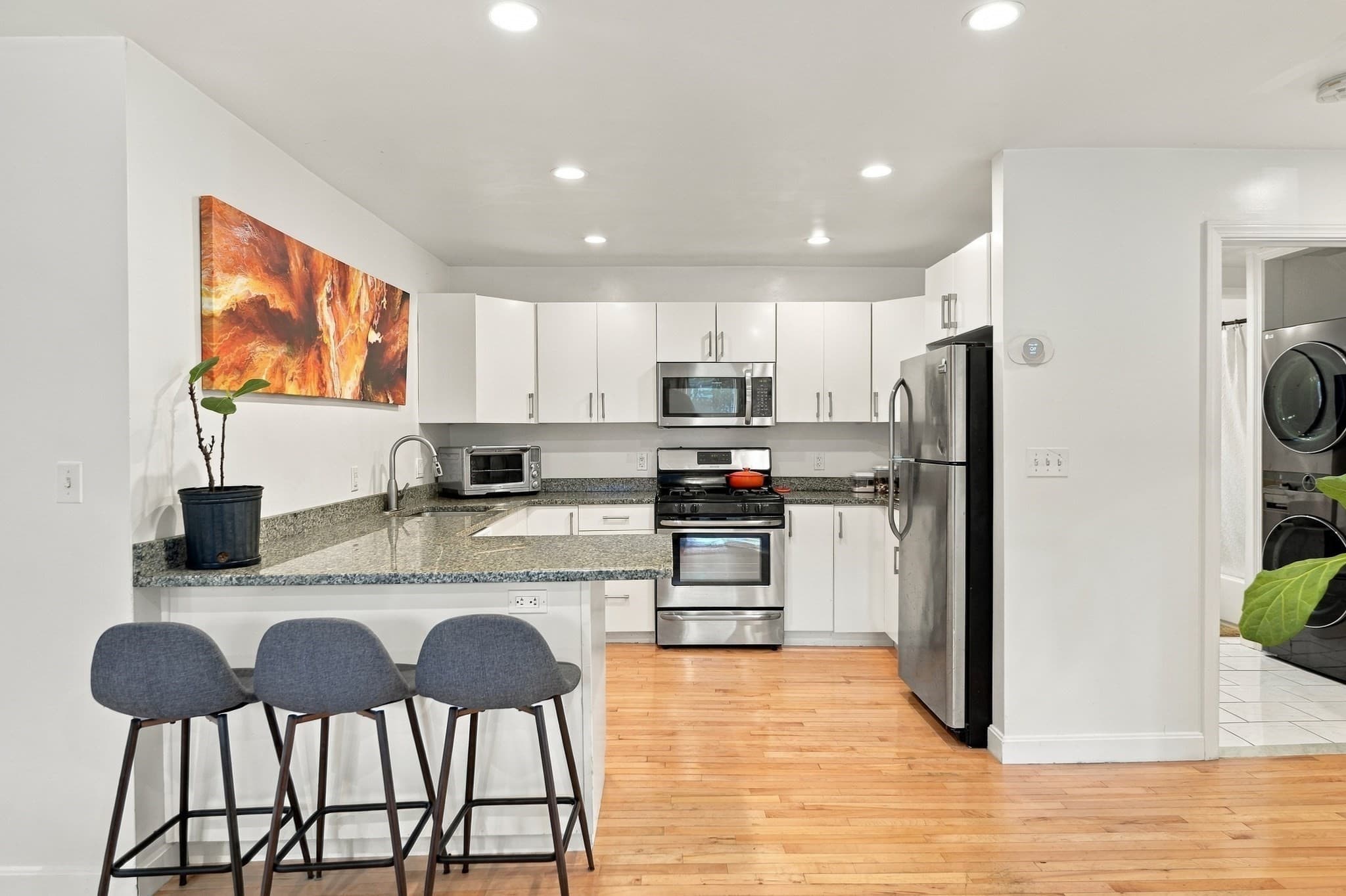 Condominium at 89 Broad Street # 1, Lynn MA 01902, Lynn, photo 8 of 29