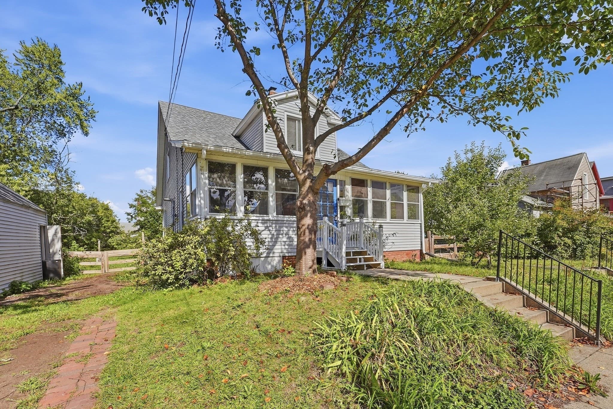 Single Family Residence at 31 Gates St, Holyoke MA 01040, Holyoke, photo 2 of 41