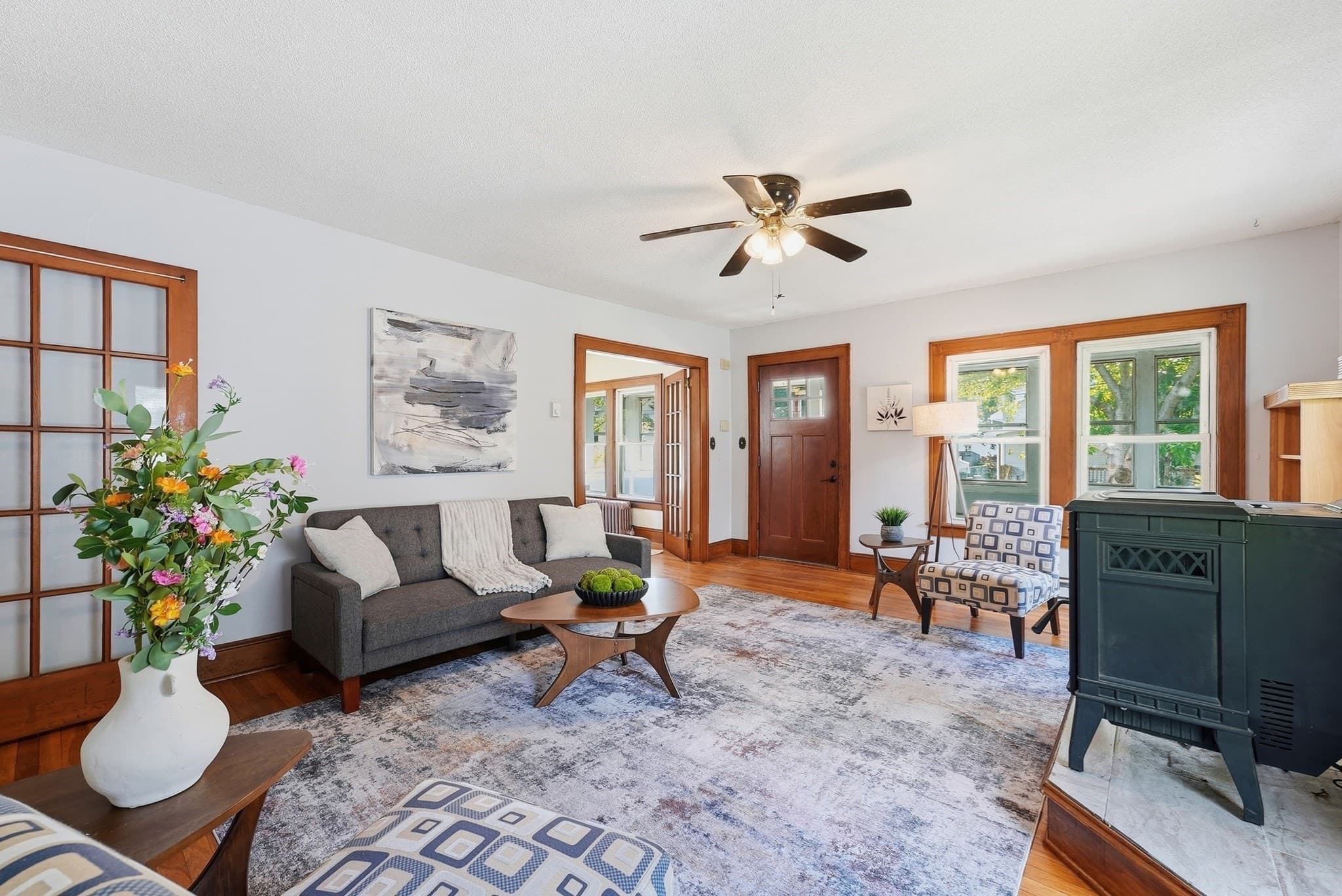 Single Family Residence at 31 Gates St, Holyoke MA 01040, Holyoke, photo 6 of 41