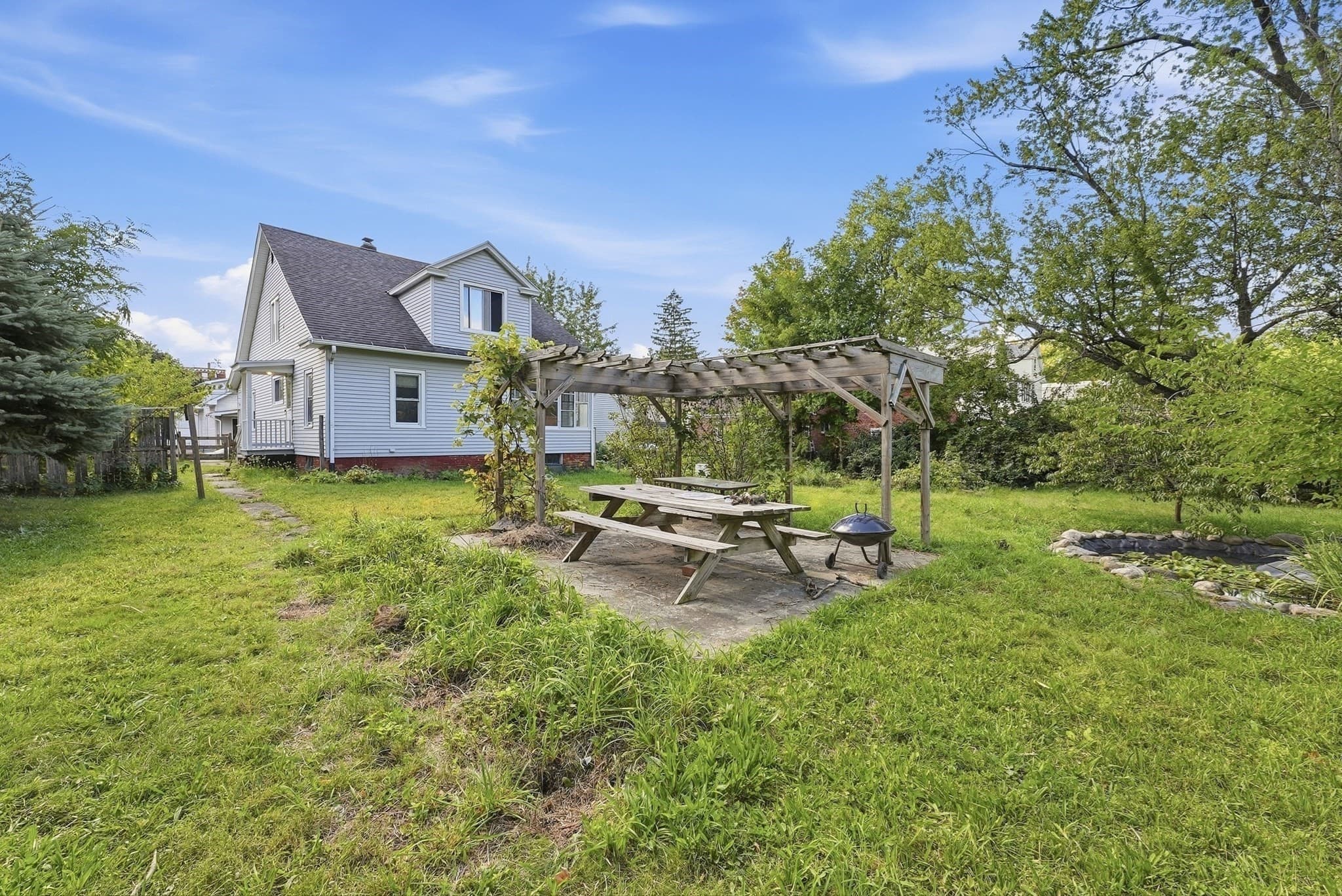 Single Family Residence at 31 Gates St, Holyoke MA 01040, Holyoke, photo 38 of 41