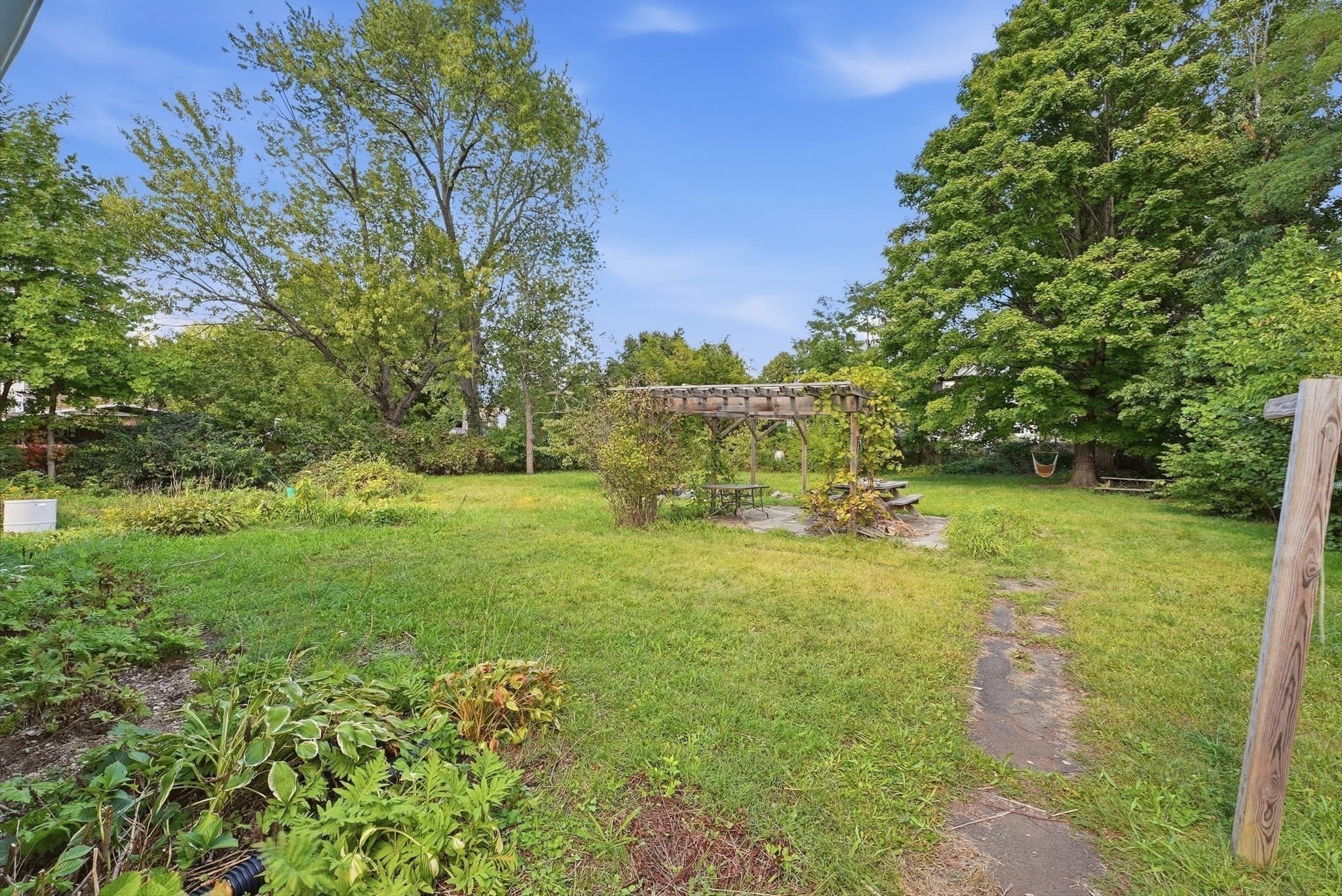 Single Family Residence at 31 Gates St, Holyoke MA 01040, Holyoke, photo 35 of 41