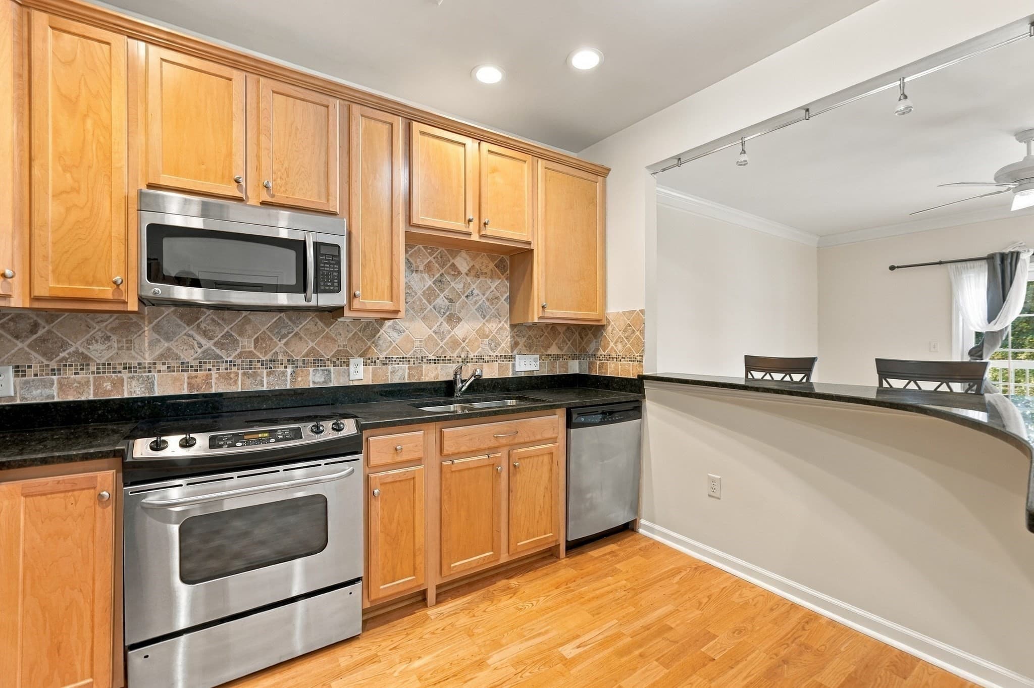 Condominium at 132 Clocktower Dr # 203, Waltham MA 02452, Waltham, photo 3 of 24