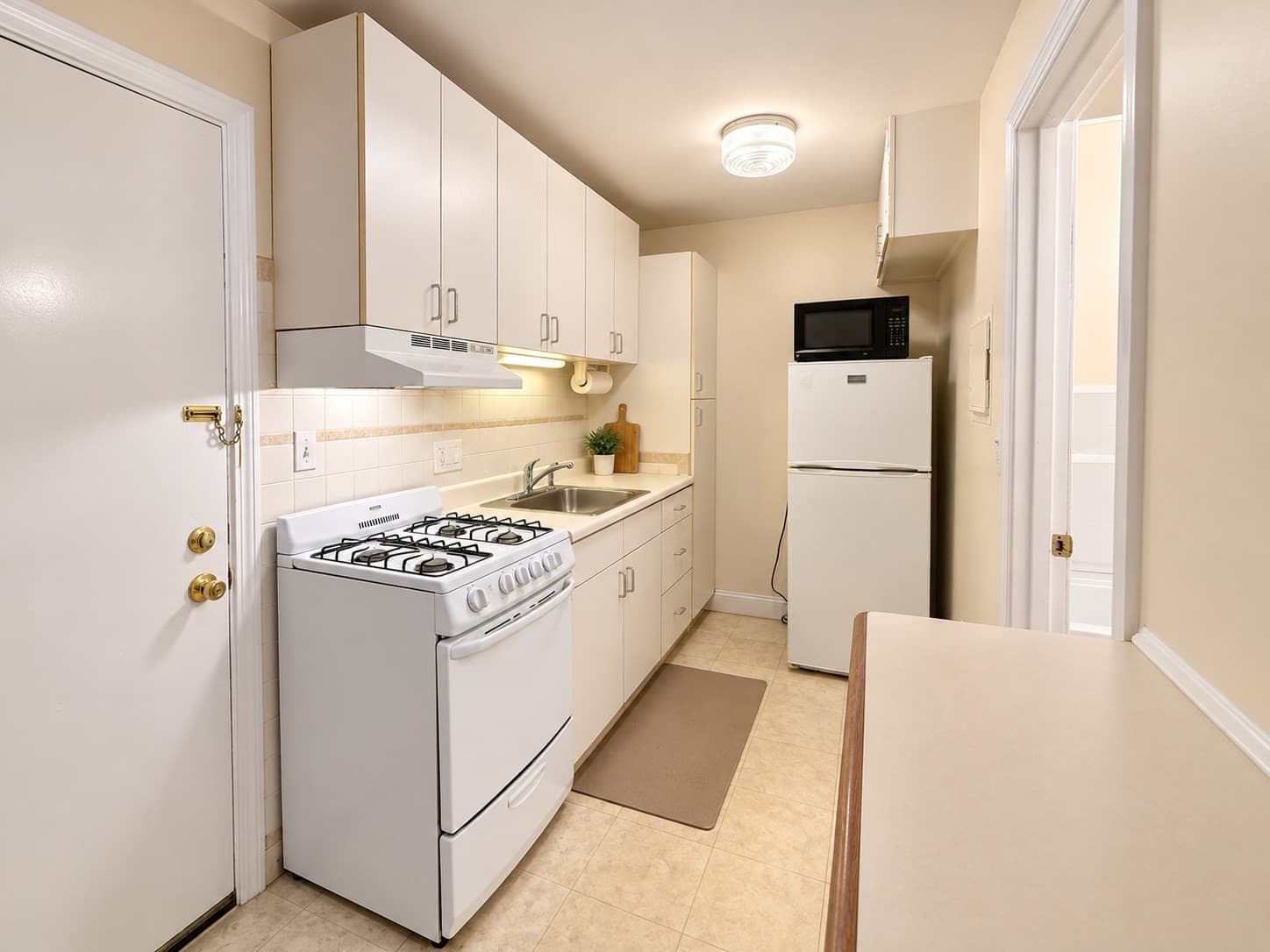 Condominium at 6 Venice St # F2, Danvers MA 01923, Danvers, photo 2 of 7