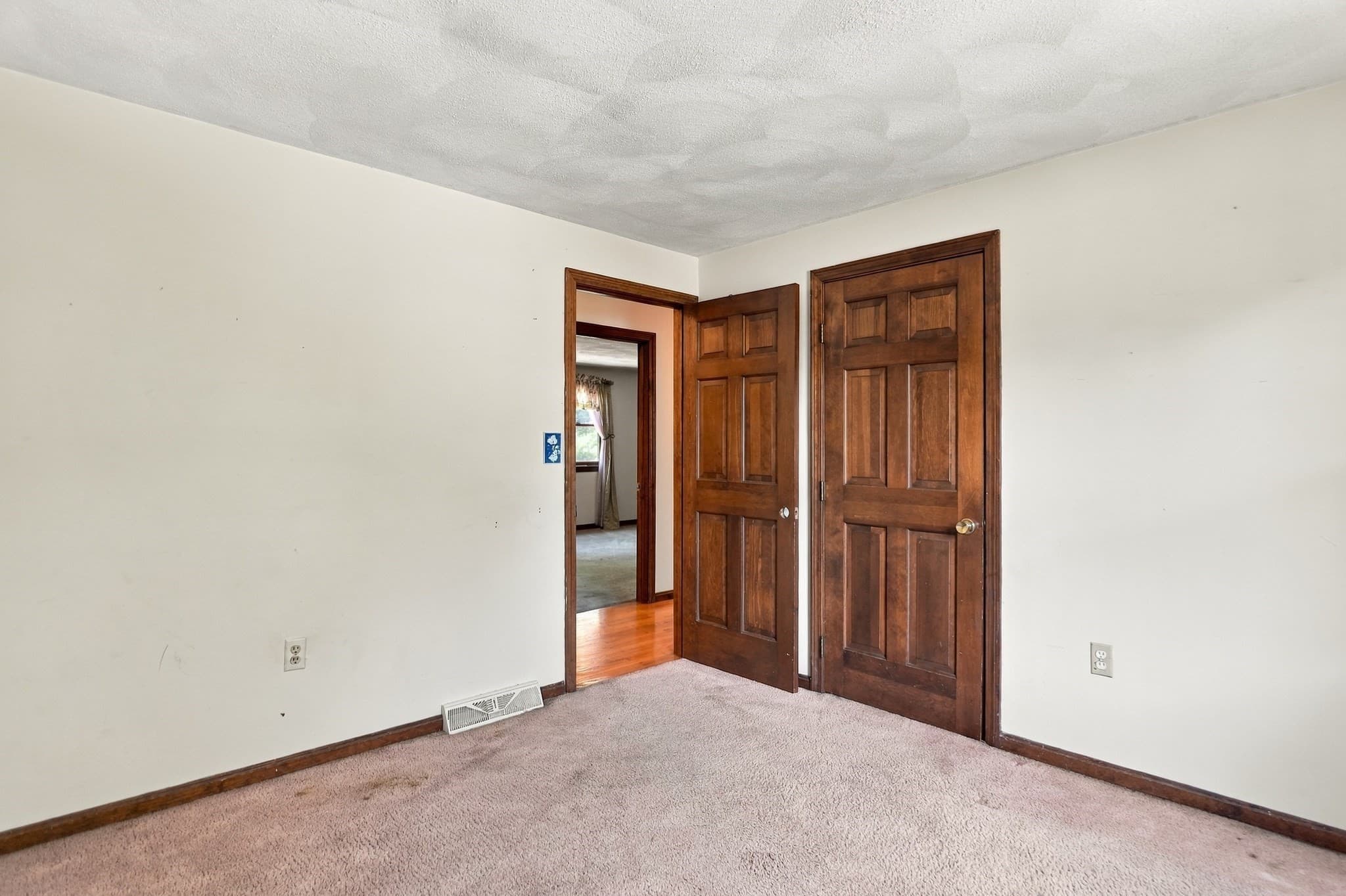Single Family Residence at 2 Clifford Road, Burlington MA 01803, Burlington, photo 26 of 42