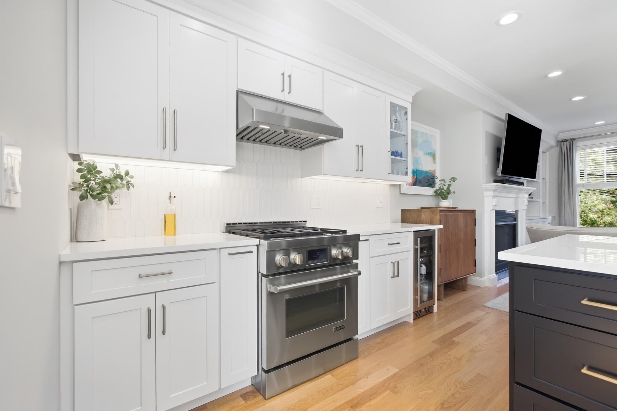 Single Family Residence at 11 Woods Place, Boston MA 02129, Boston, photo 4 of 35