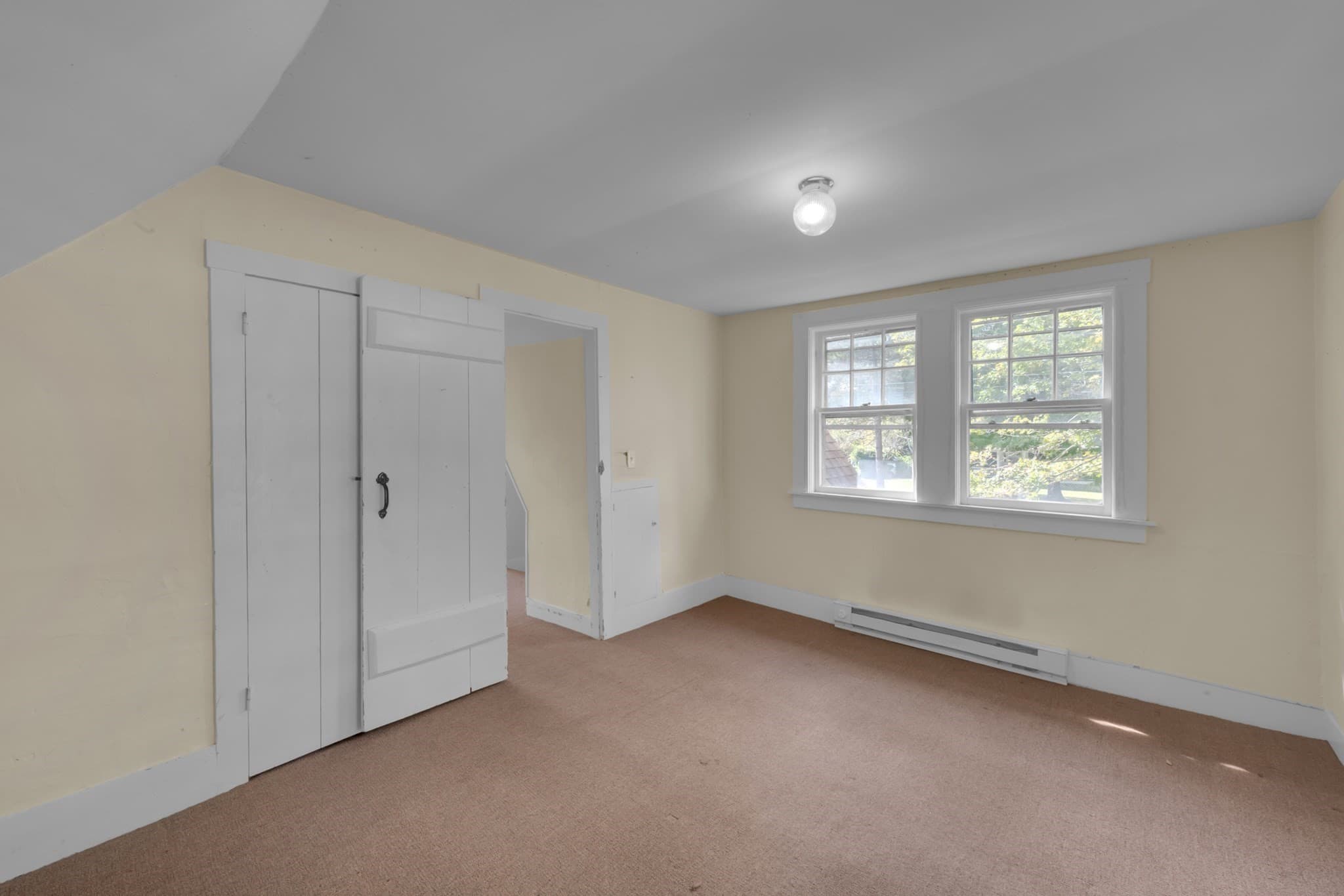 Single Family Residence at 3 Fullam Hill Rd, North Brookfield MA 01535, photo 13 of 16
