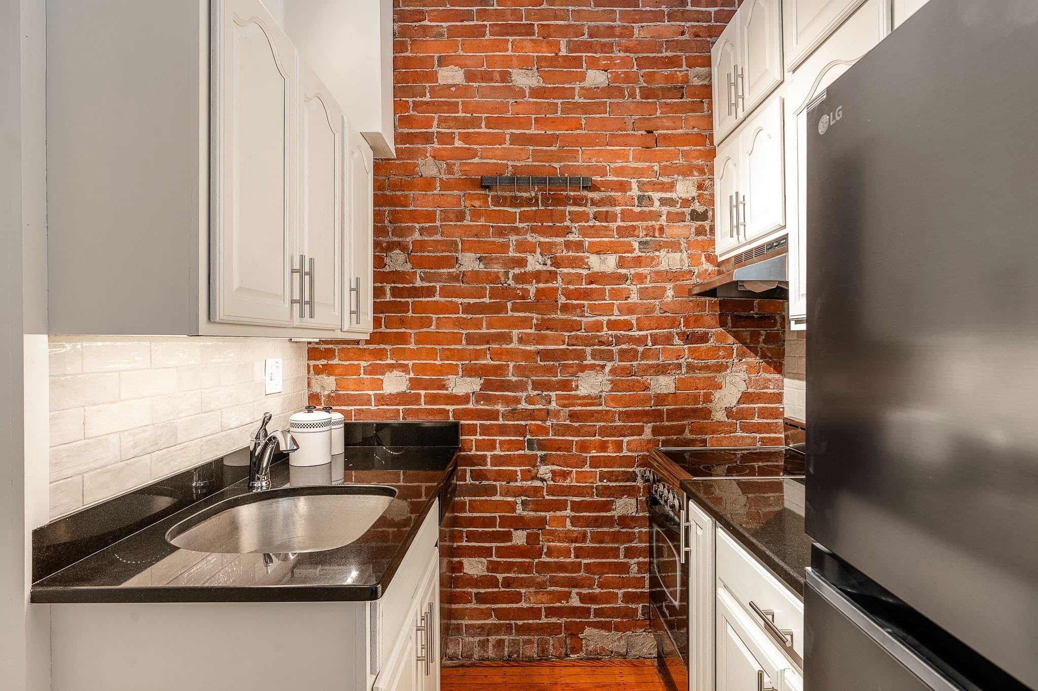 Condominium at 411 Beacon St # 5, Boston MA 02115, Boston, photo 5 of 12