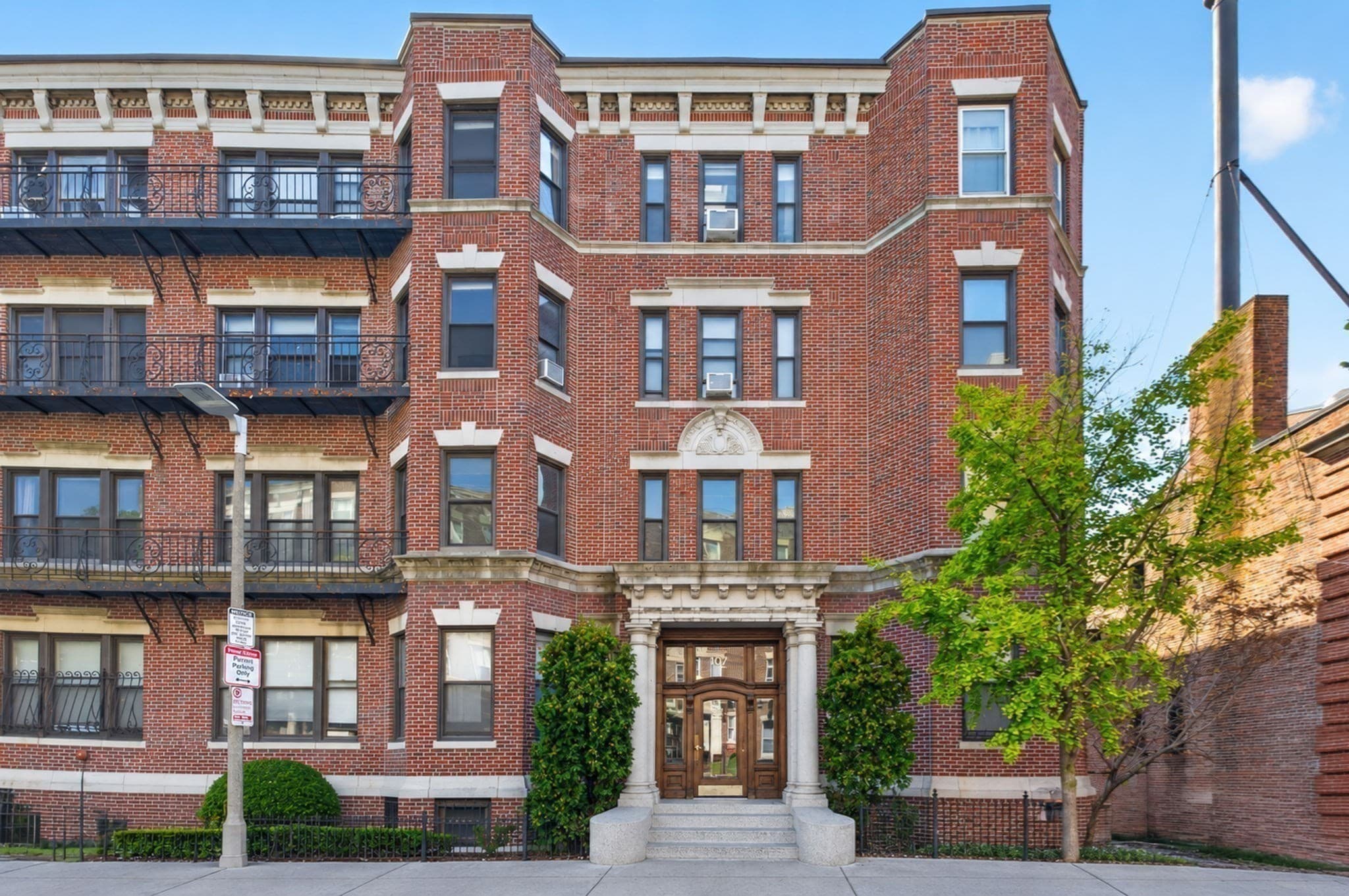 Condominium at 107 Jersey St # 7, Boston MA 02215, Boston, photo 7 of 9