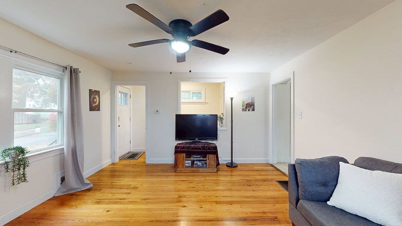 Single Family Residence at 4 Pomona Rd, Worcester MA 01602, Worcester, photo 11 of 37