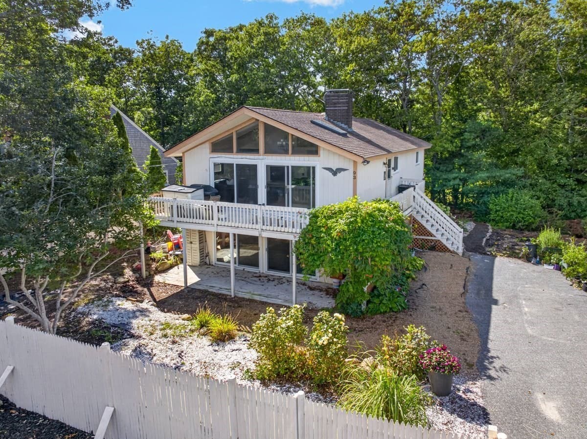 Single Family Residence at 93 Shore Drive, Plymouth MA 02360, Plymouth, photo 2 of 4