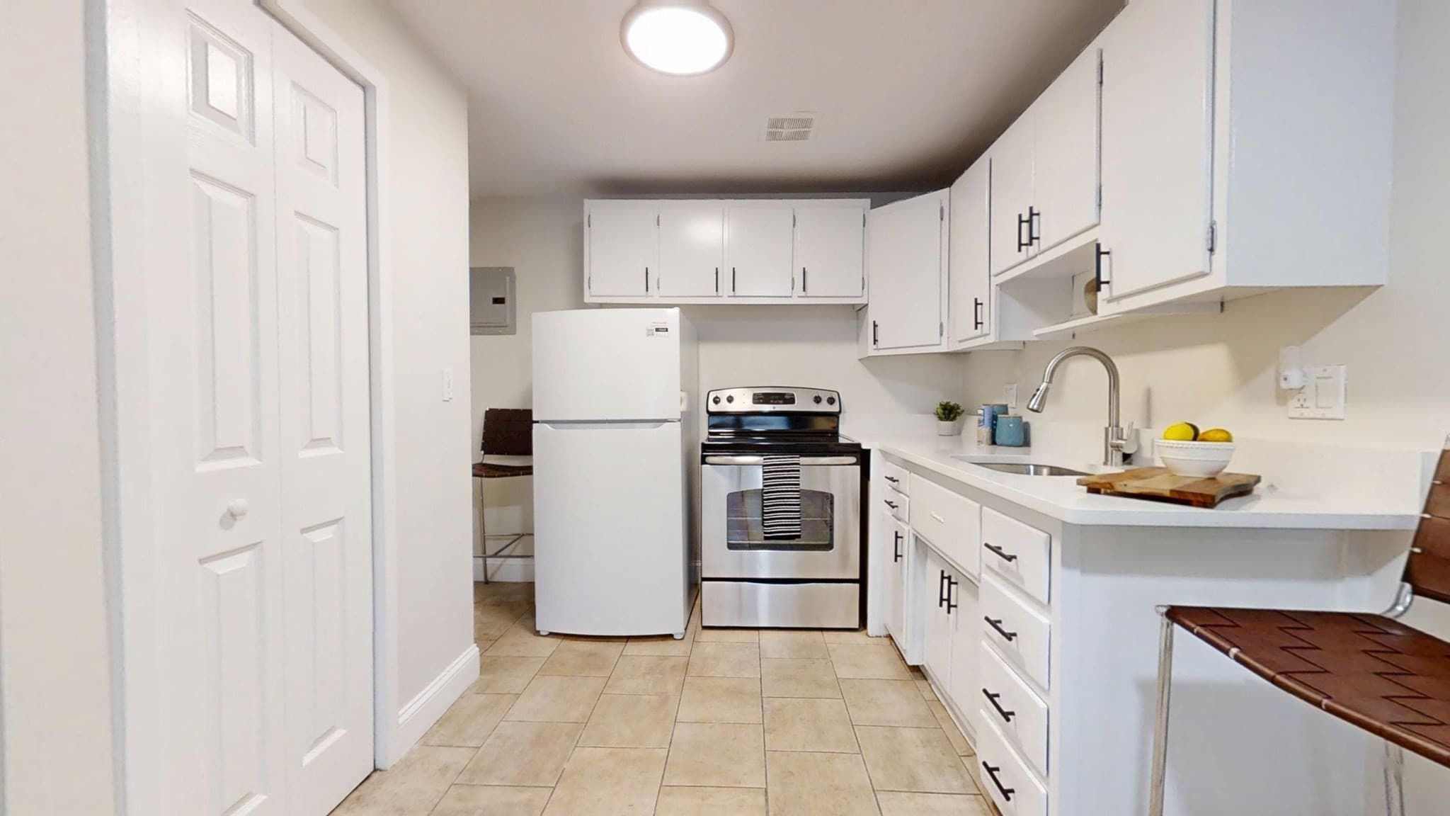 Condominium at 109 Warren St. # 3, Watertown MA 02472, Watertown, photo 4 of 8