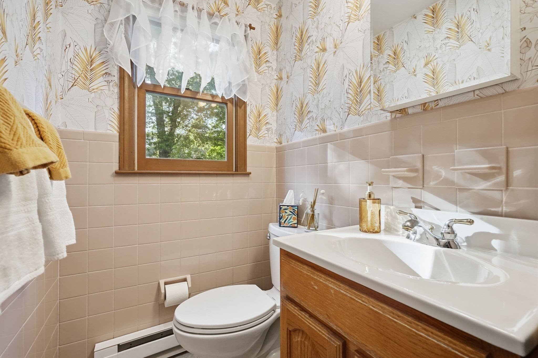 Single Family Residence at 46 Country Rd, Agawam MA 01001, Agawam, photo 17 of 42