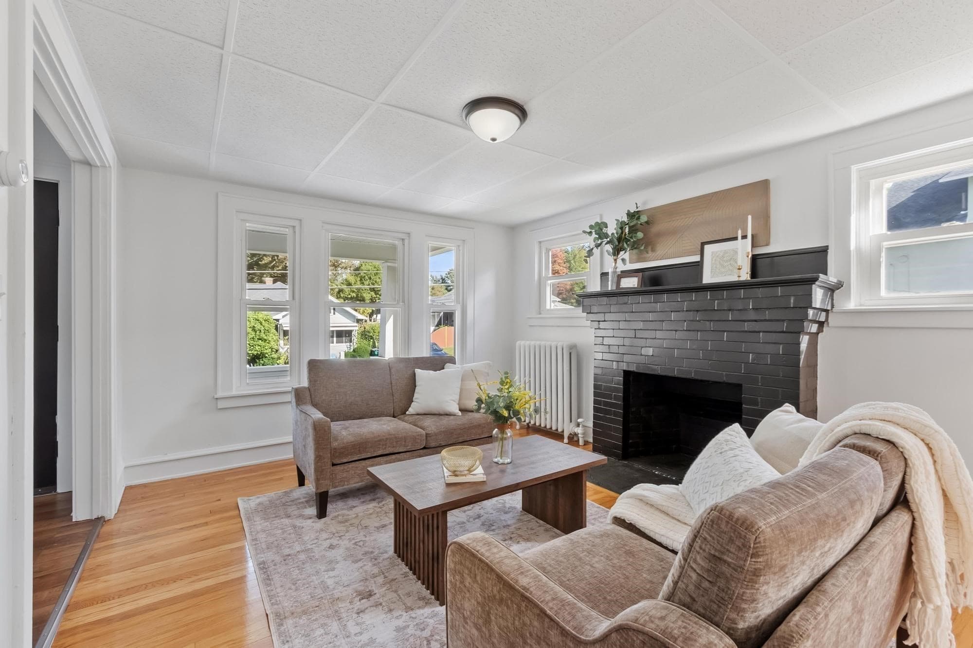 Single Family Residence at 567 Milk St, Fitchburg MA 01420, Fitchburg, photo 11 of 42