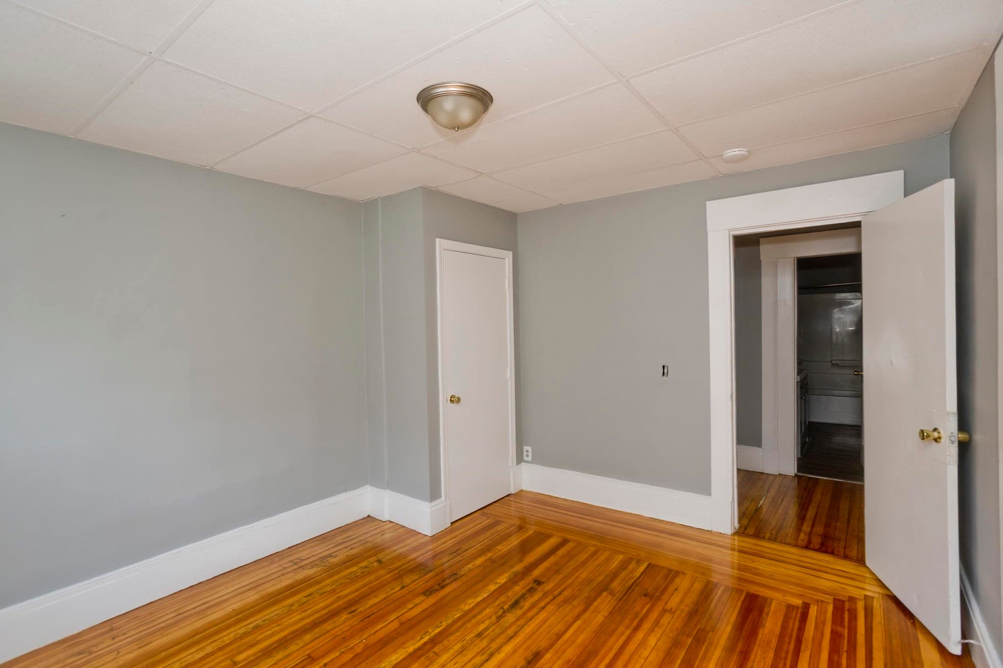 3 Family at 122 Fort Pleasant Ave, Springfield MA 01108, Springfield, photo 18 of 34