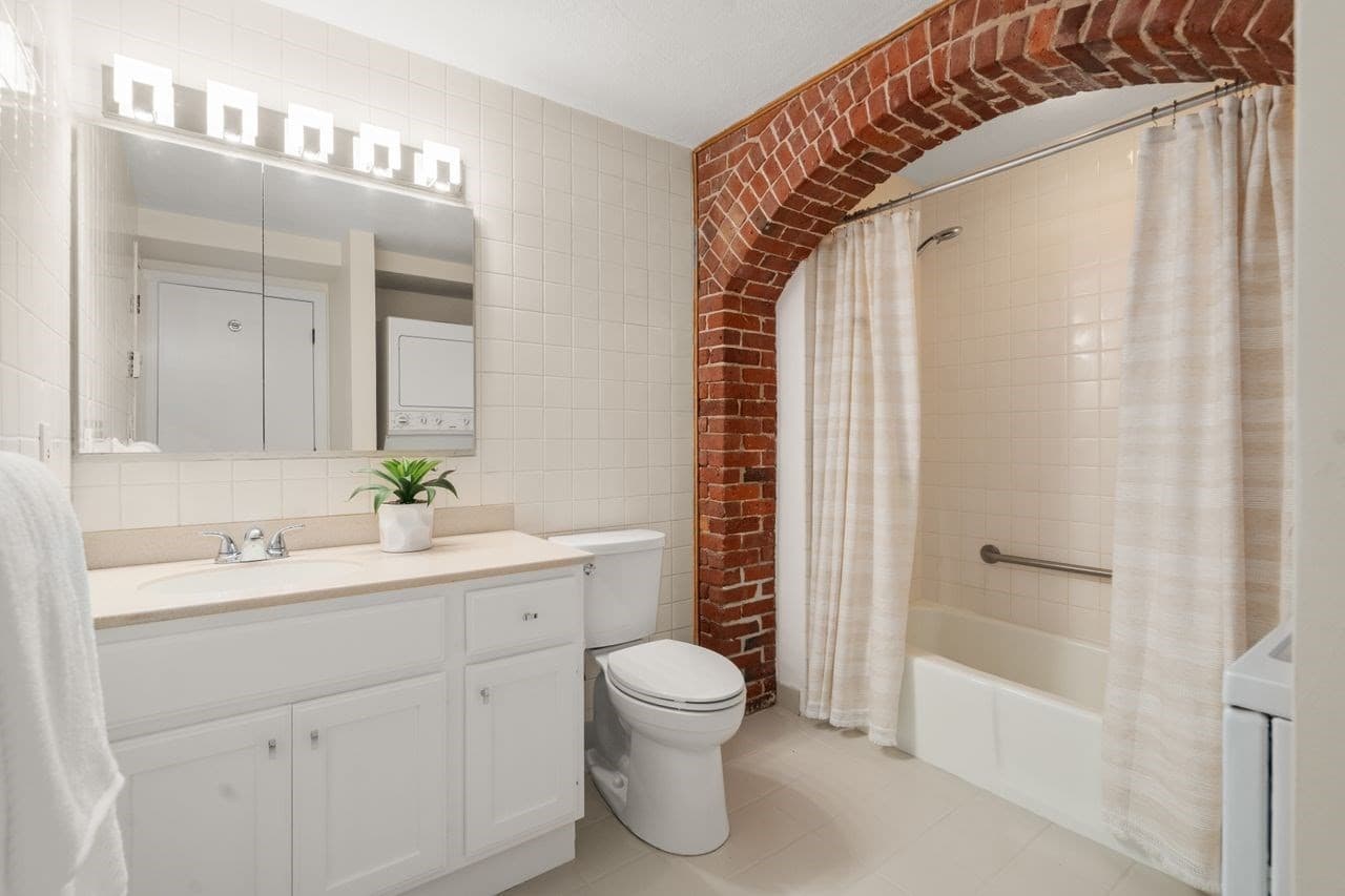 Condominium at 110 Washington Park # 2, Newton MA 02460, Newton, photo 10 of 17