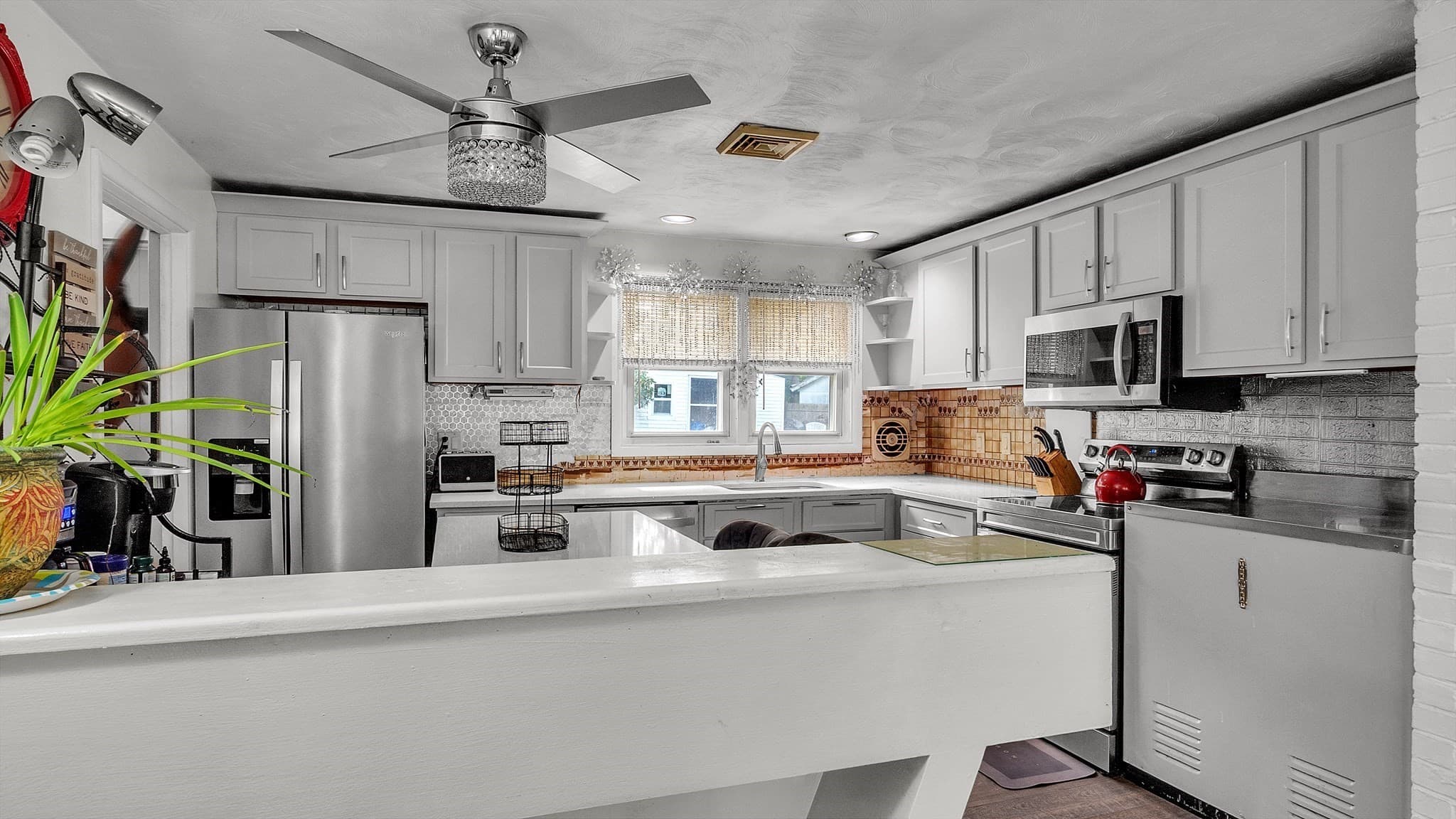 Single Family Residence at 11 Rodwell St, Brockton MA 02302, Brockton, photo 11 of 36