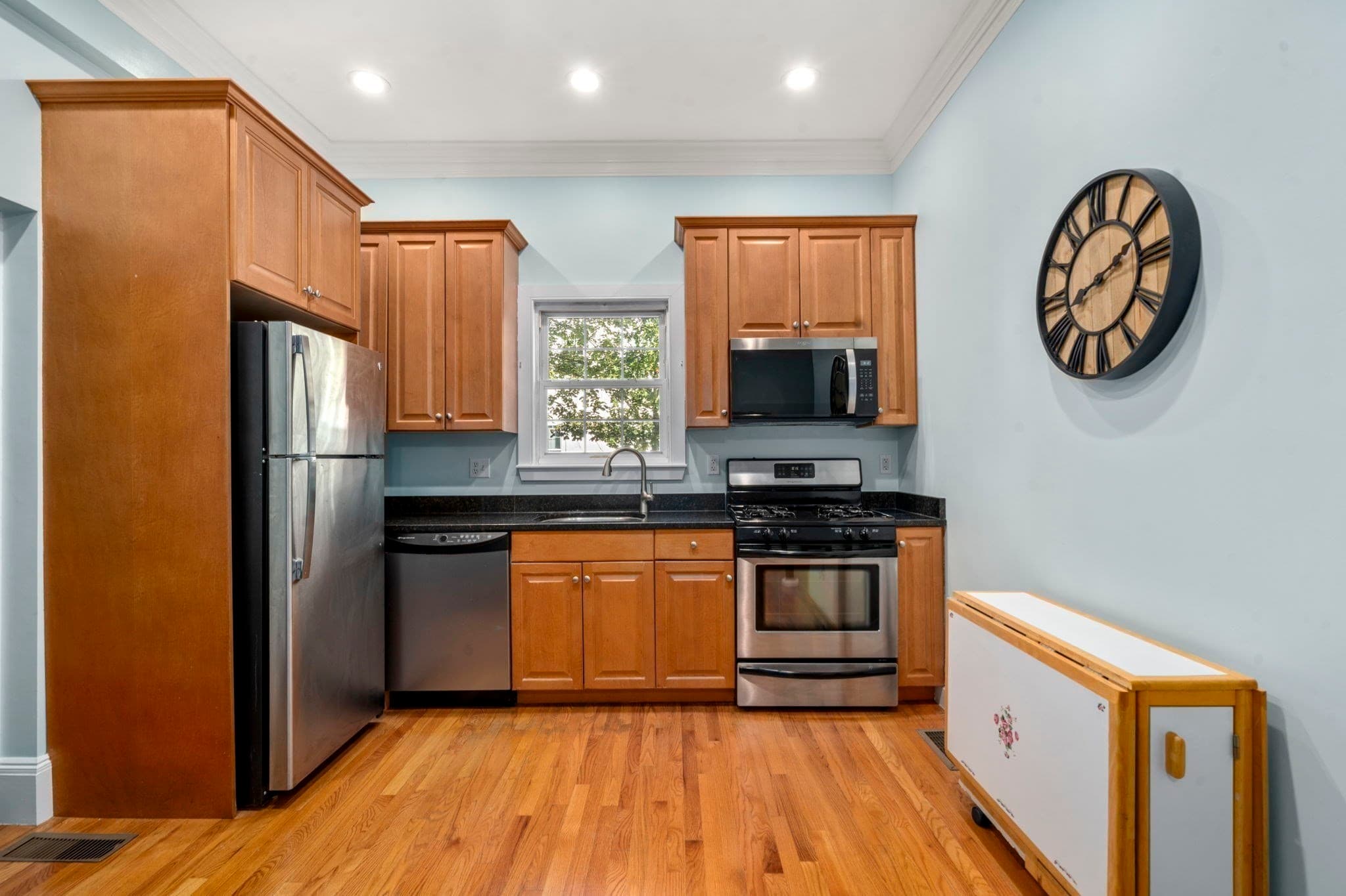 Condominium at 8 Parker Rd # 4, Wakefield MA 01880, Wakefield, photo 9 of 18