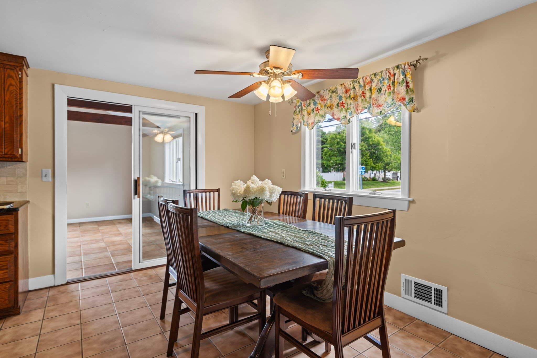 Single Family Residence at 50 Main St, Foxboro MA 02035, Foxboro, photo 6 of 41