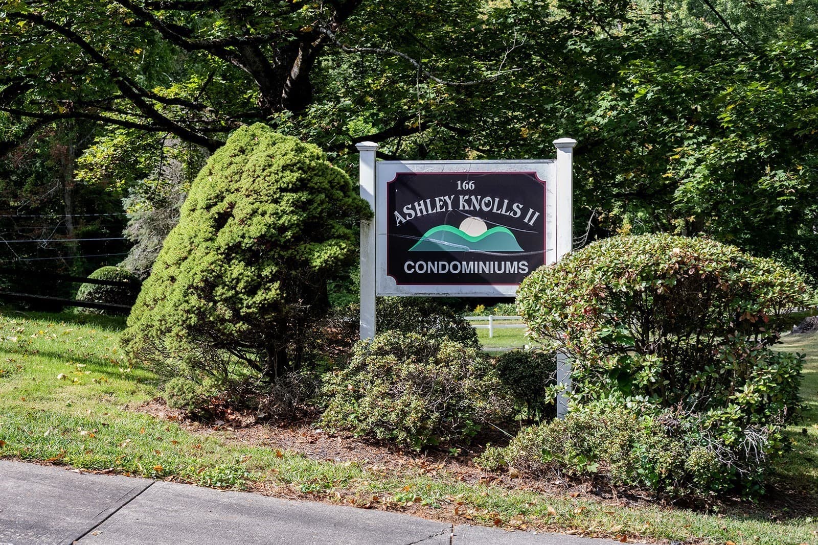 Condominium at 166 Hillside Rd # 5, Westfield MA 01085, Westfield, photo 3 of 40