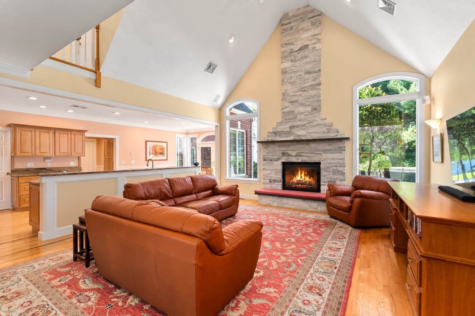 Single Family Residence at 5 Elizabeth Way, Lynnfield MA 01940, Lynnfield, photo 7 of 42