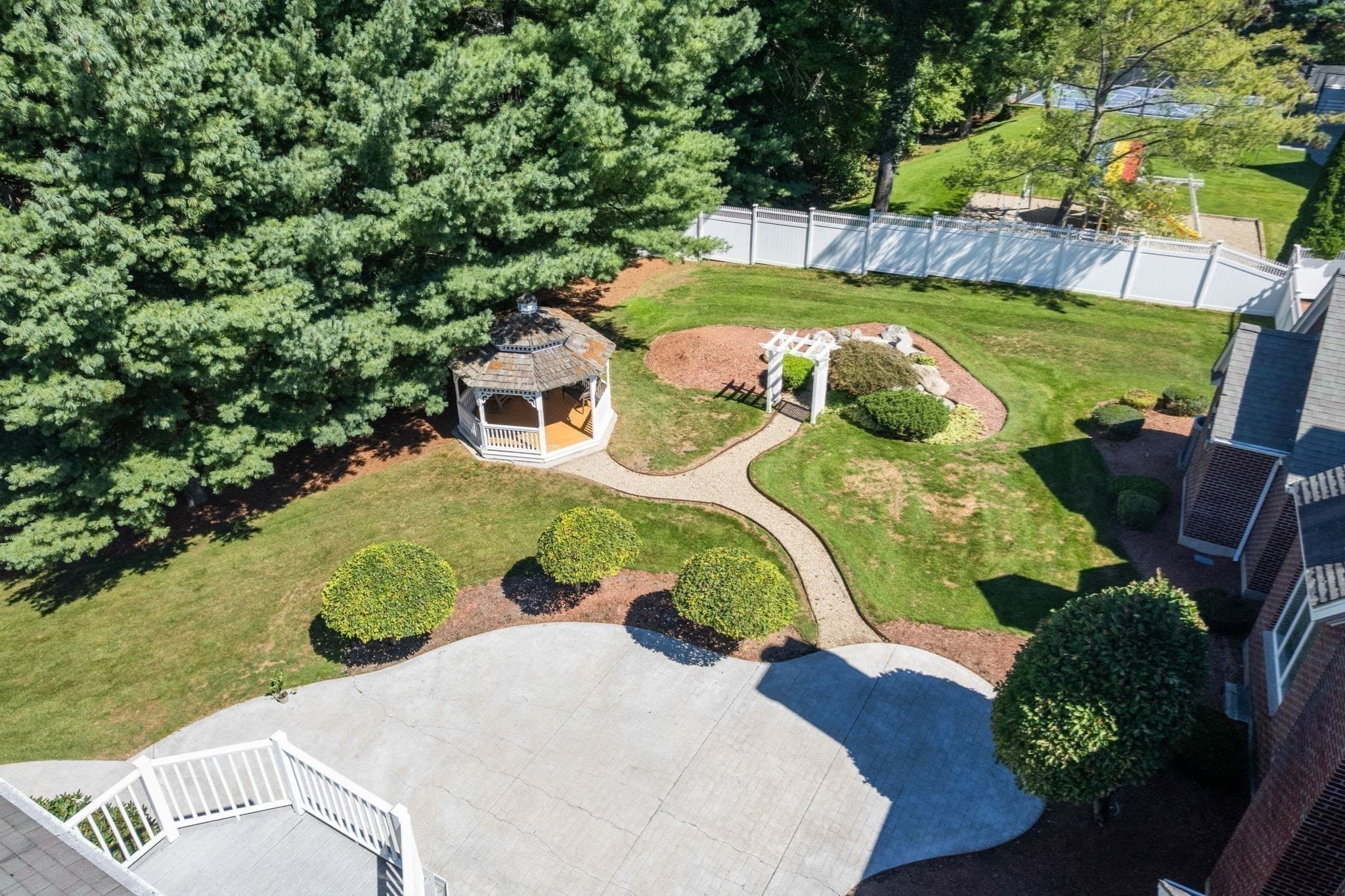 Single Family Residence at 5 Elizabeth Way, Lynnfield MA 01940, Lynnfield, photo 40 of 42