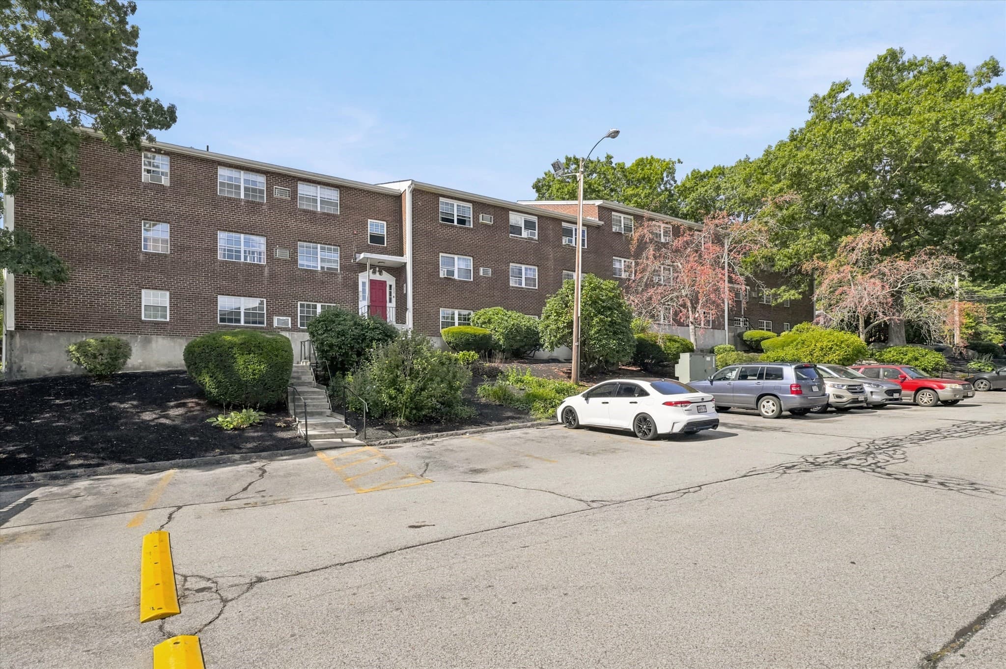 Condominium at 261 Boston Post Rd East # 4, Marlborough MA 01752, Marlborough, photo 26 of 27