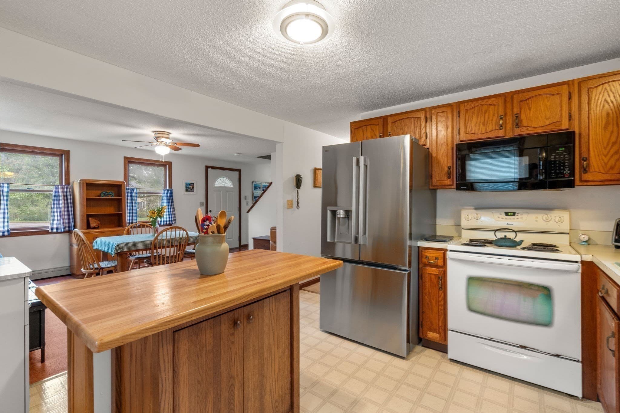 Single Family Residence at 12 Eldridge Street Ext, Bourne MA 02532, Bourne, photo 11 of 41