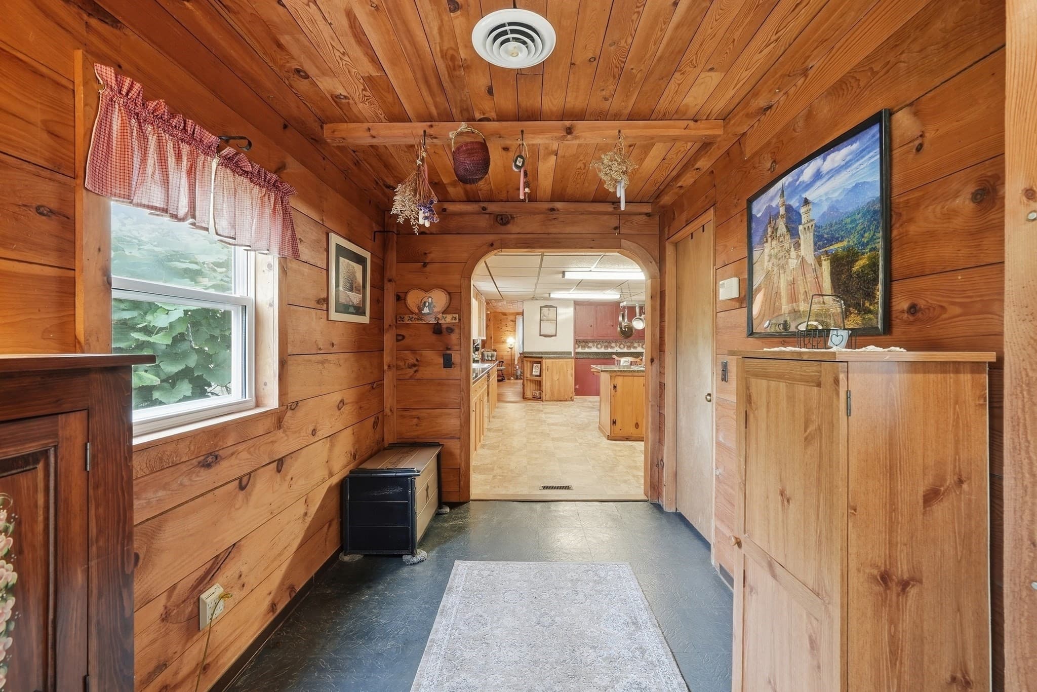 Single Family Residence at 70 Old Princeton Rd, Hubbardston MA 01452, Hubbardston, photo 6 of 40