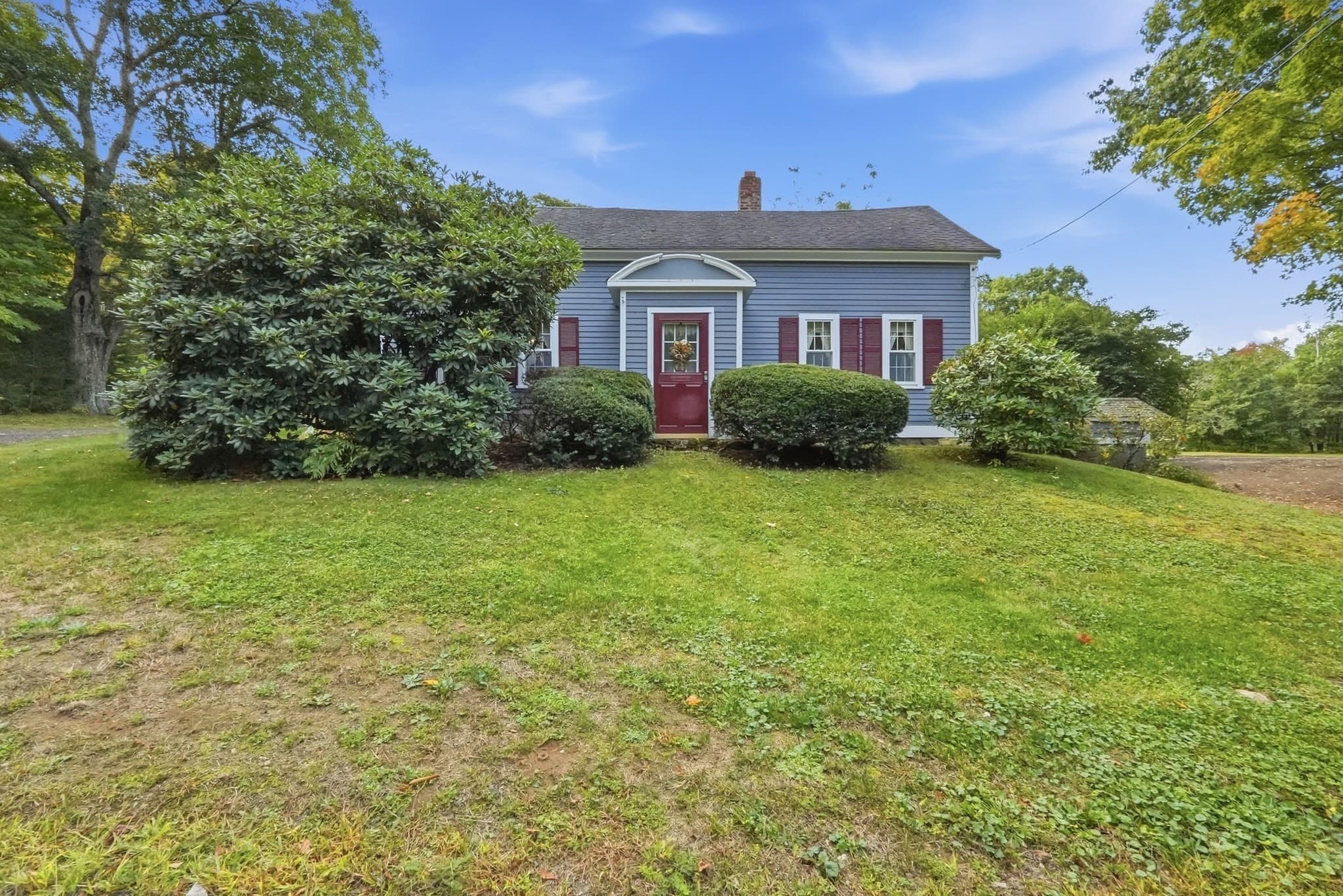 70 Old Princeton Rd, Hubbardston MA 01452