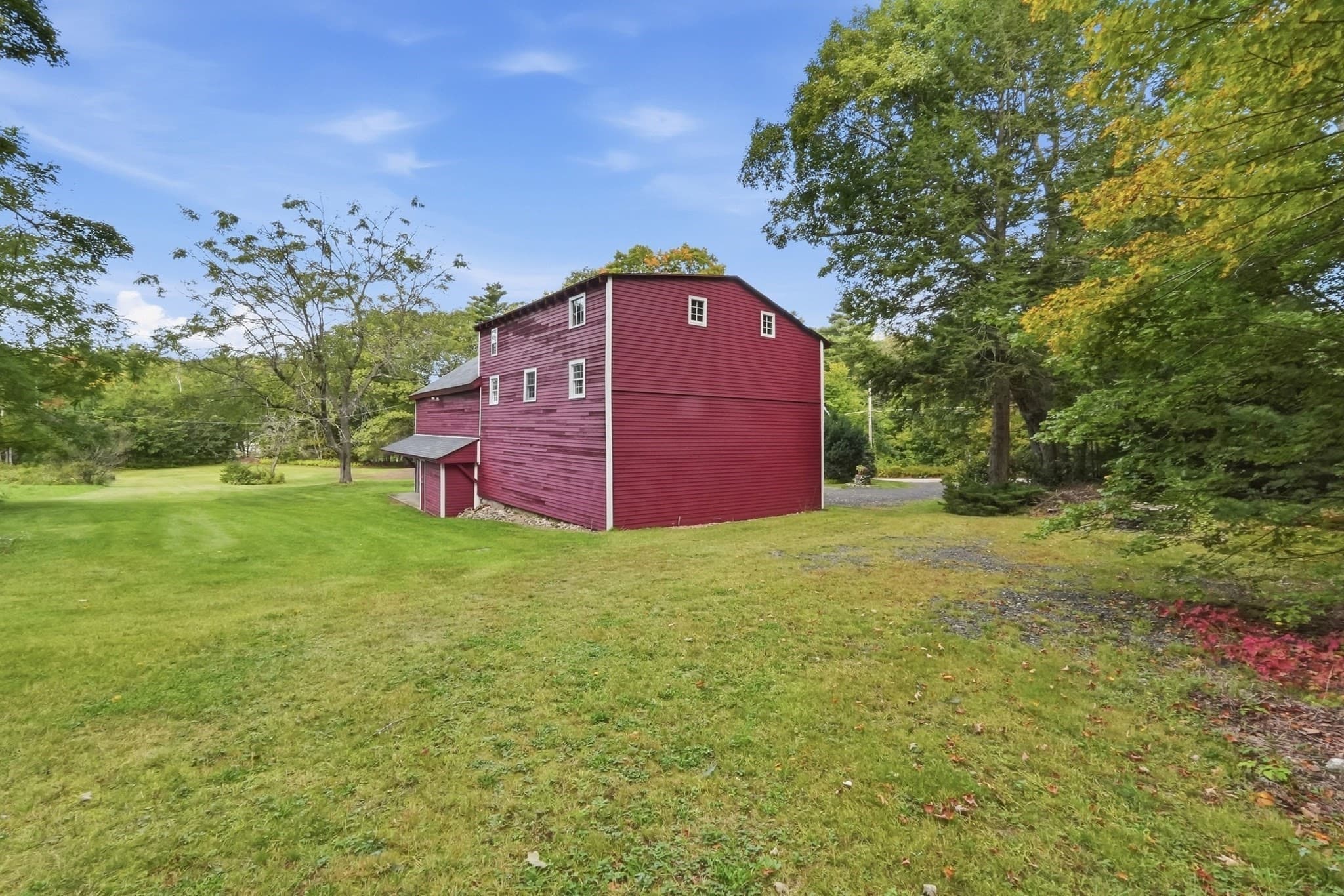 Single Family Residence at 70 Old Princeton Rd, Hubbardston MA 01452, Hubbardston, photo 30 of 40