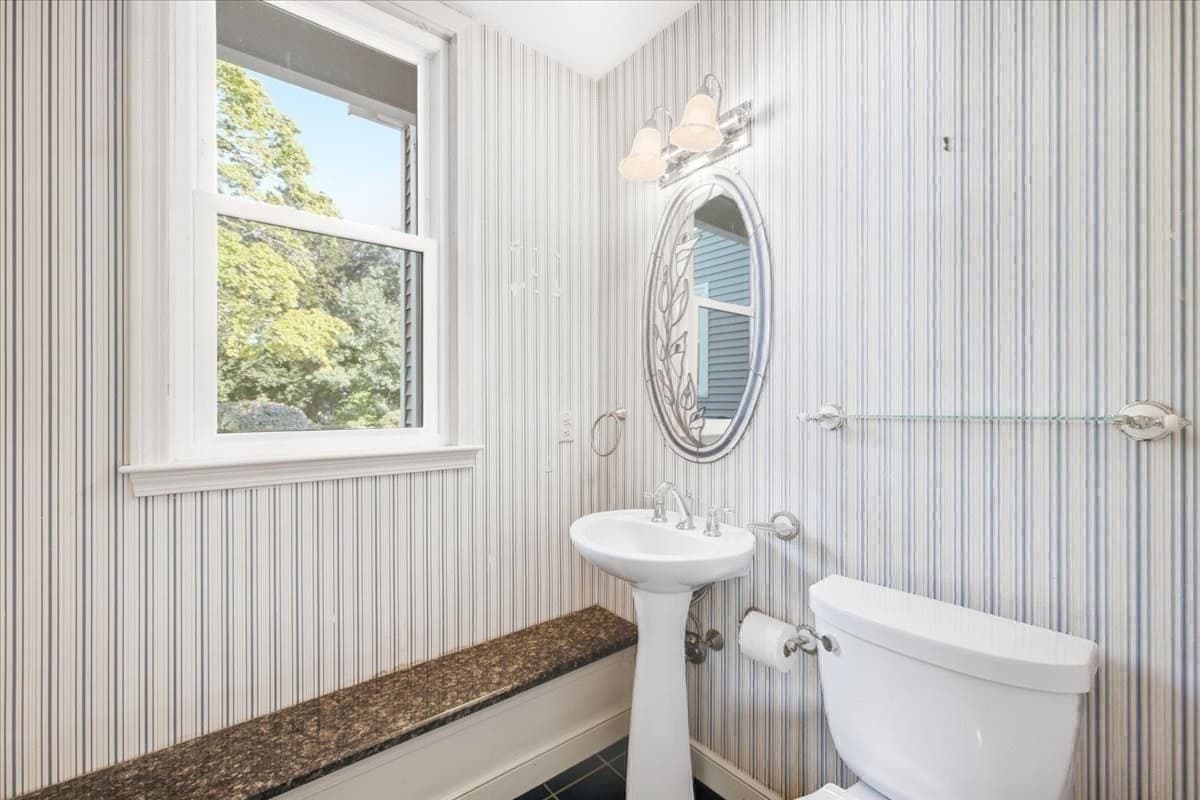 Single Family Residence at 113 Chief Justice Cushing Highway, Scituate MA 02066, Scituate, photo 14 of 42