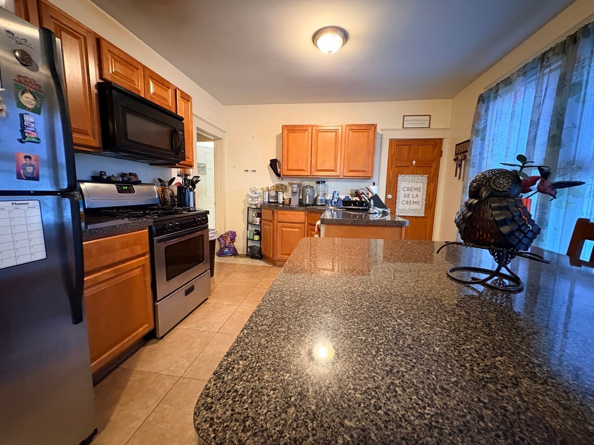 Multi Family at 507 Elm St, New Bedford MA 02740, photo 5 of 16