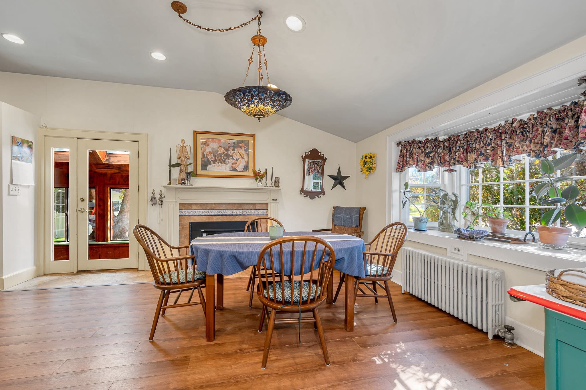 Single Family Residence at 246 Acton Road, Chelmsford MA 01824, Chelmsford, photo 7 of 42
