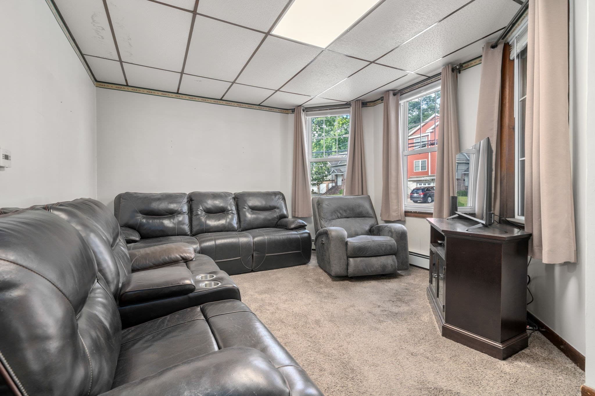 Single Family Residence at 134 Commonwealth Ave, Worcester MA 01604, Worcester, photo 6 of 26