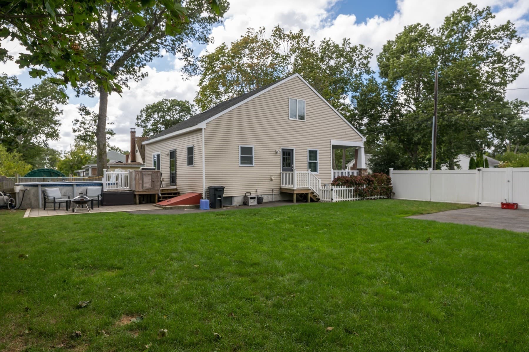 Single Family Residence at 18 Elmwood St, Wareham MA 02571, Wareham, photo 28 of 33