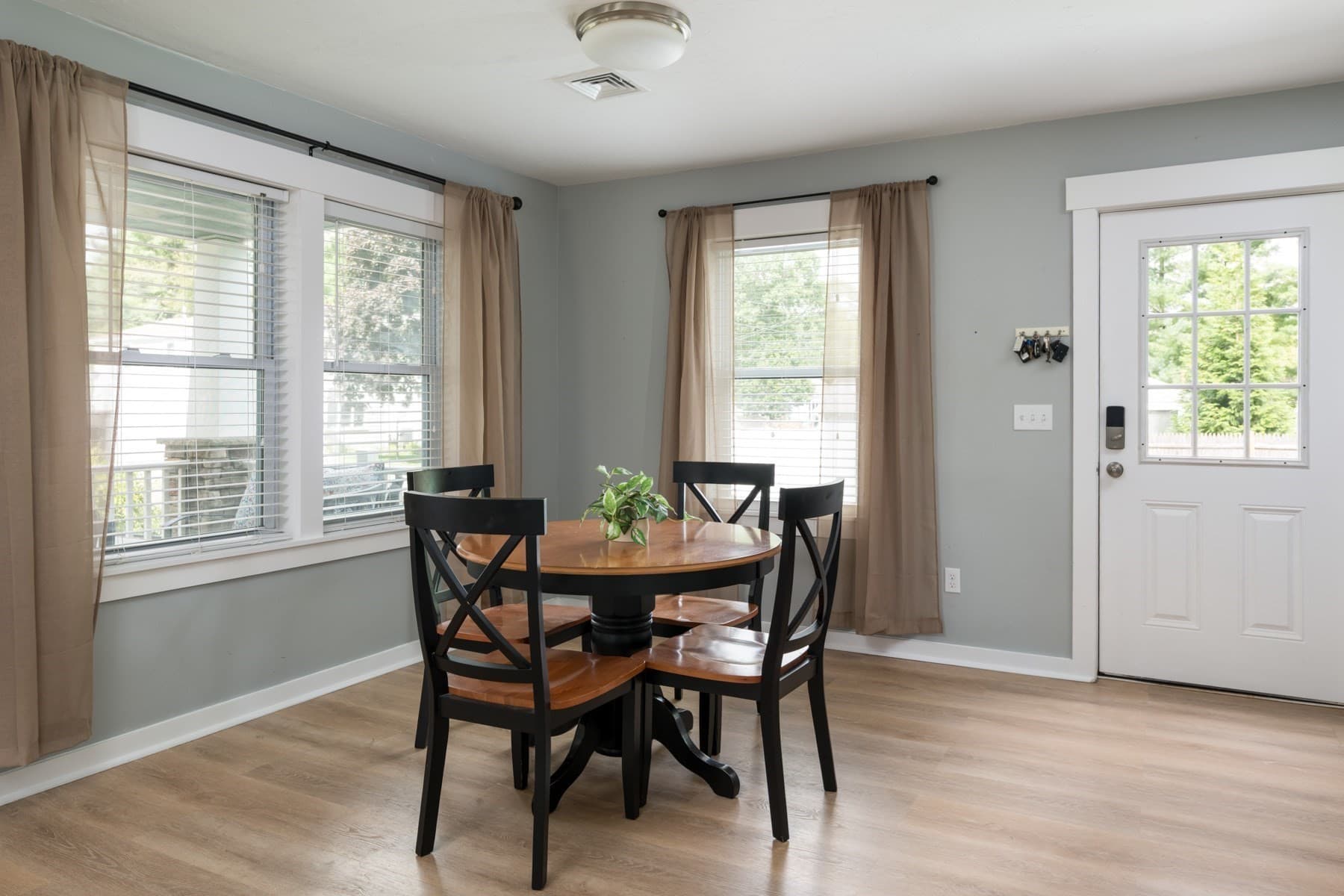 Single Family Residence at 18 Elmwood St, Wareham MA 02571, Wareham, photo 9 of 33