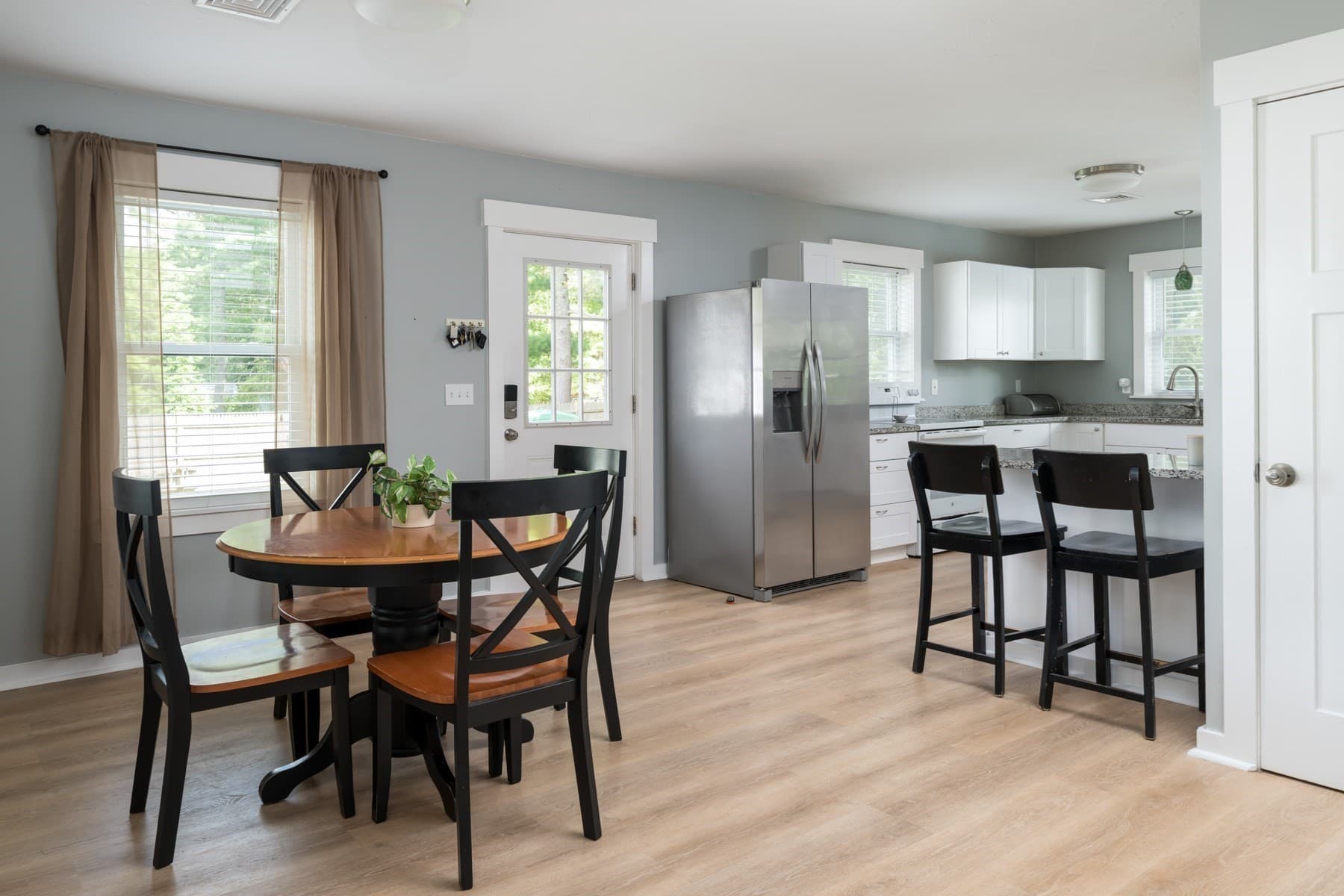 Single Family Residence at 18 Elmwood St, Wareham MA 02571, Wareham, photo 8 of 33