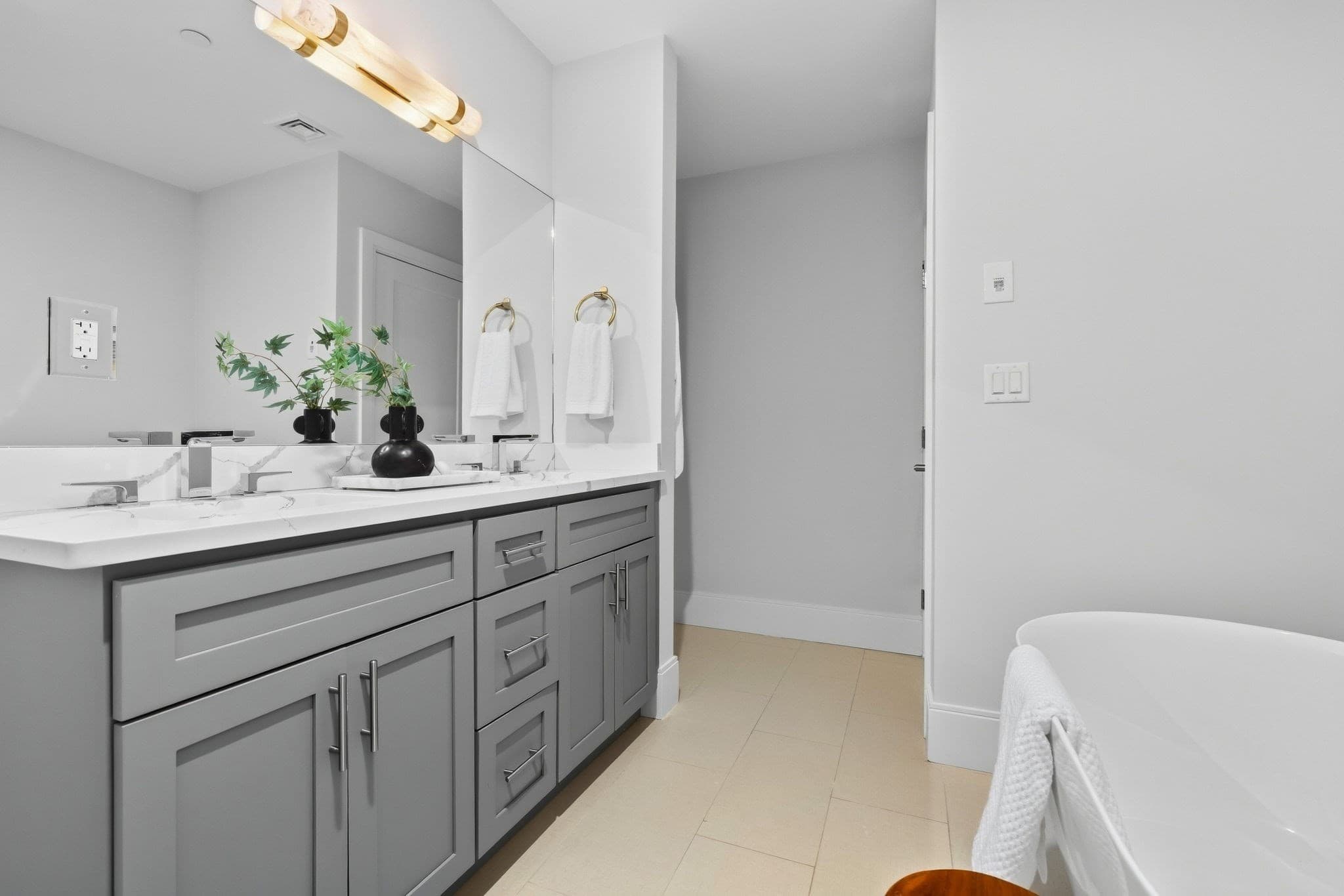 Condominium at 480 W Broadway # 104, Boston MA 02127, Boston, photo 17 of 31